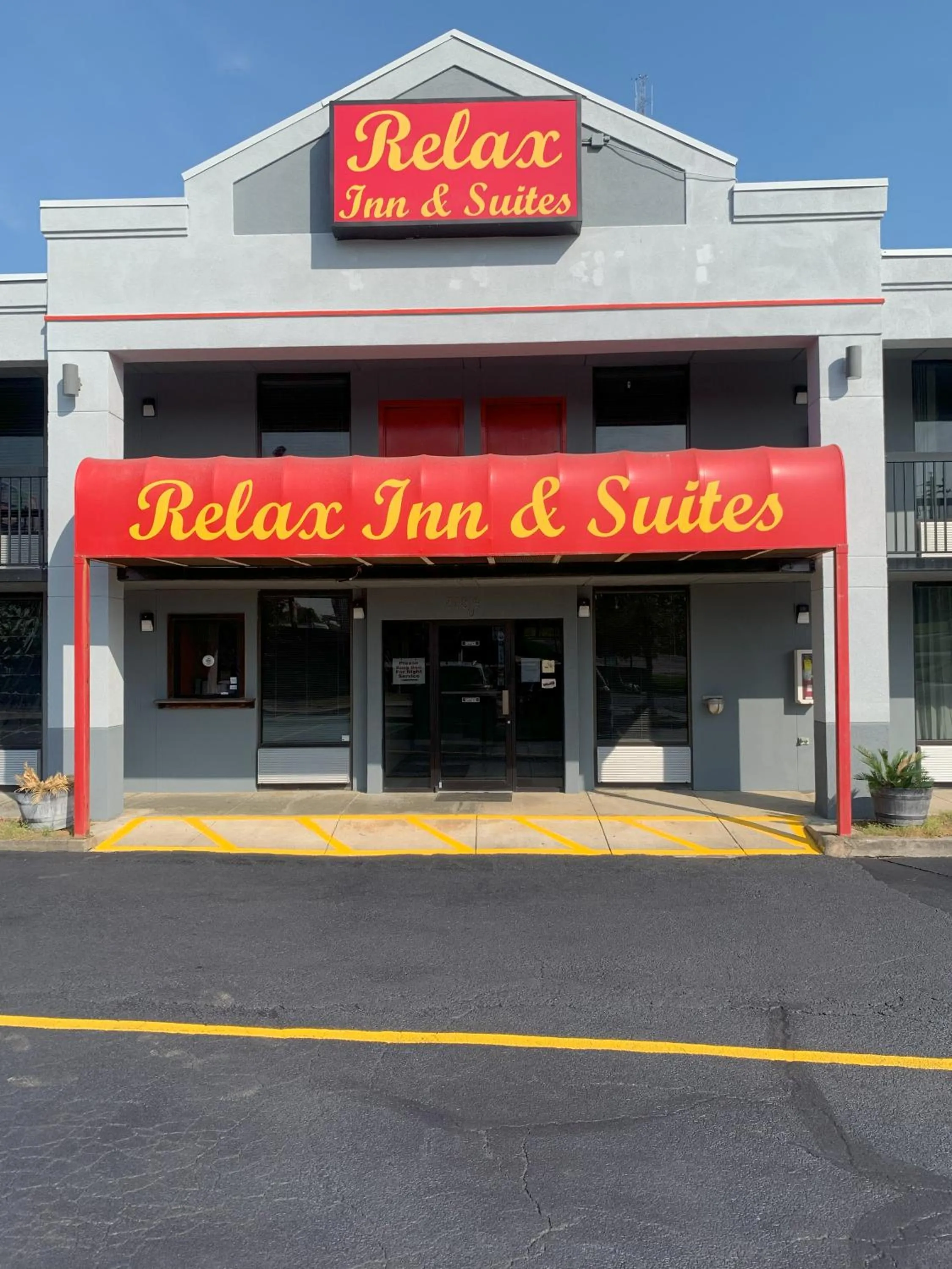 Relax Inn & Suites