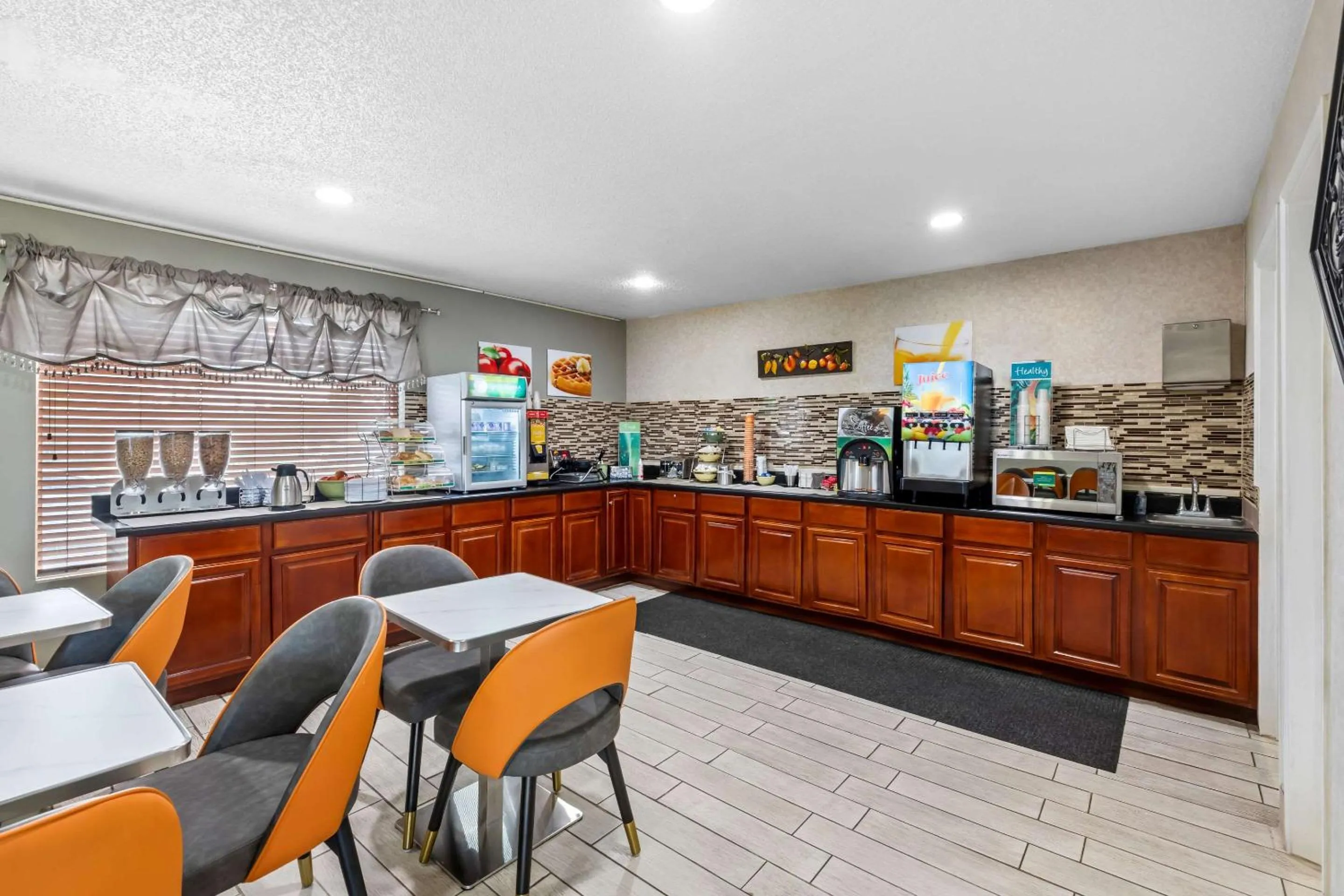 Breakfast in Quality Inn Marietta near Dobbins ARB