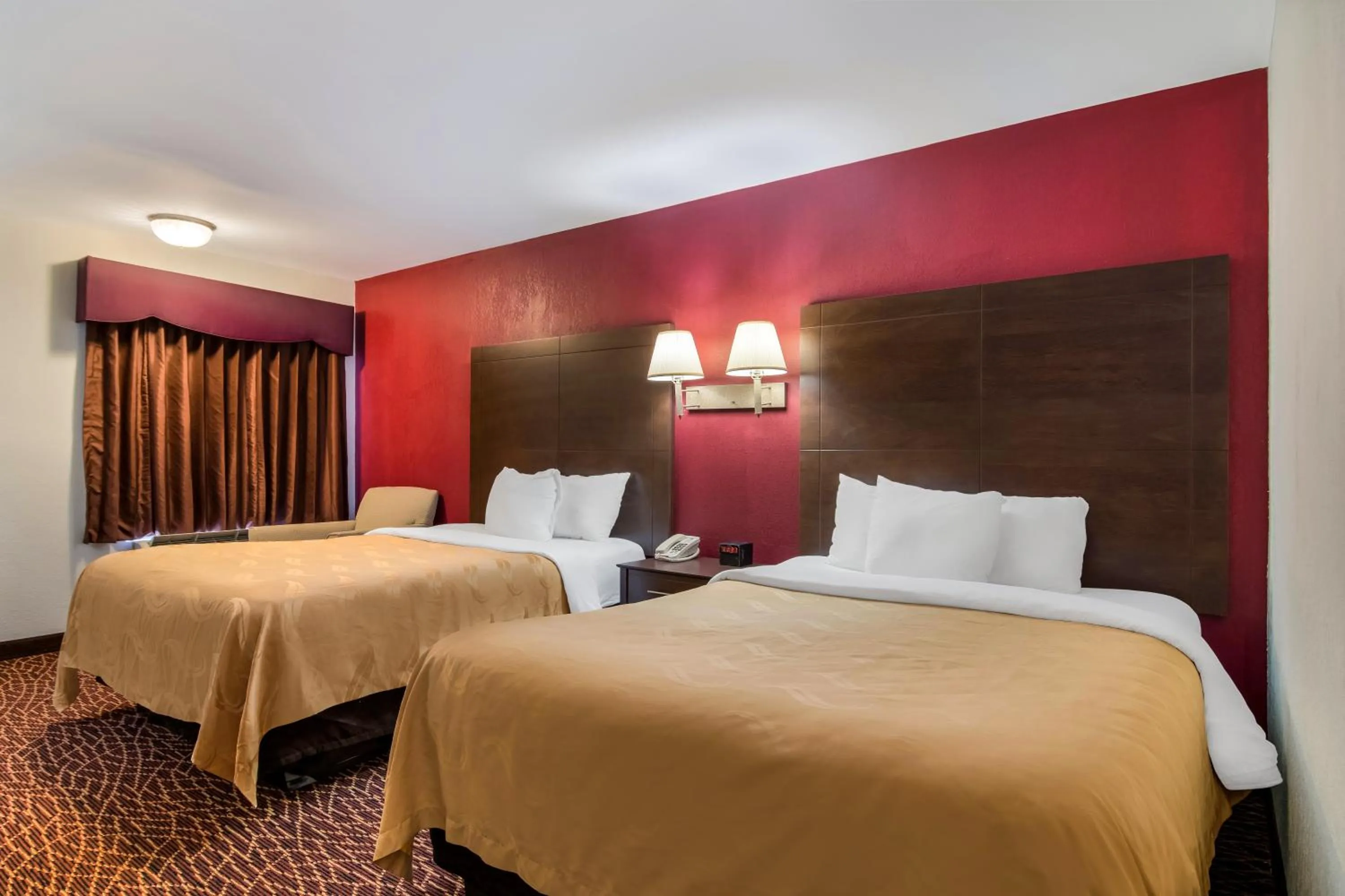 Bedroom, Bed in Quality Inn Marietta near Dobbins ARB