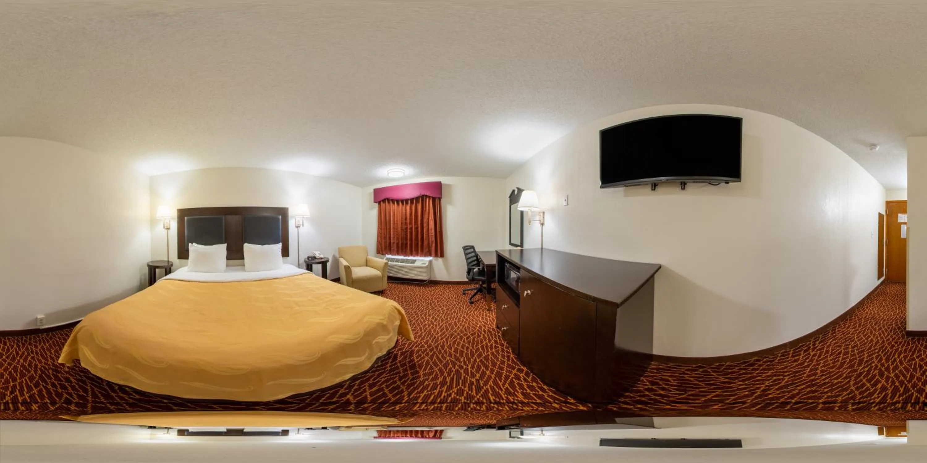 TV and multimedia, Bed in Quality Inn Marietta near Dobbins ARB