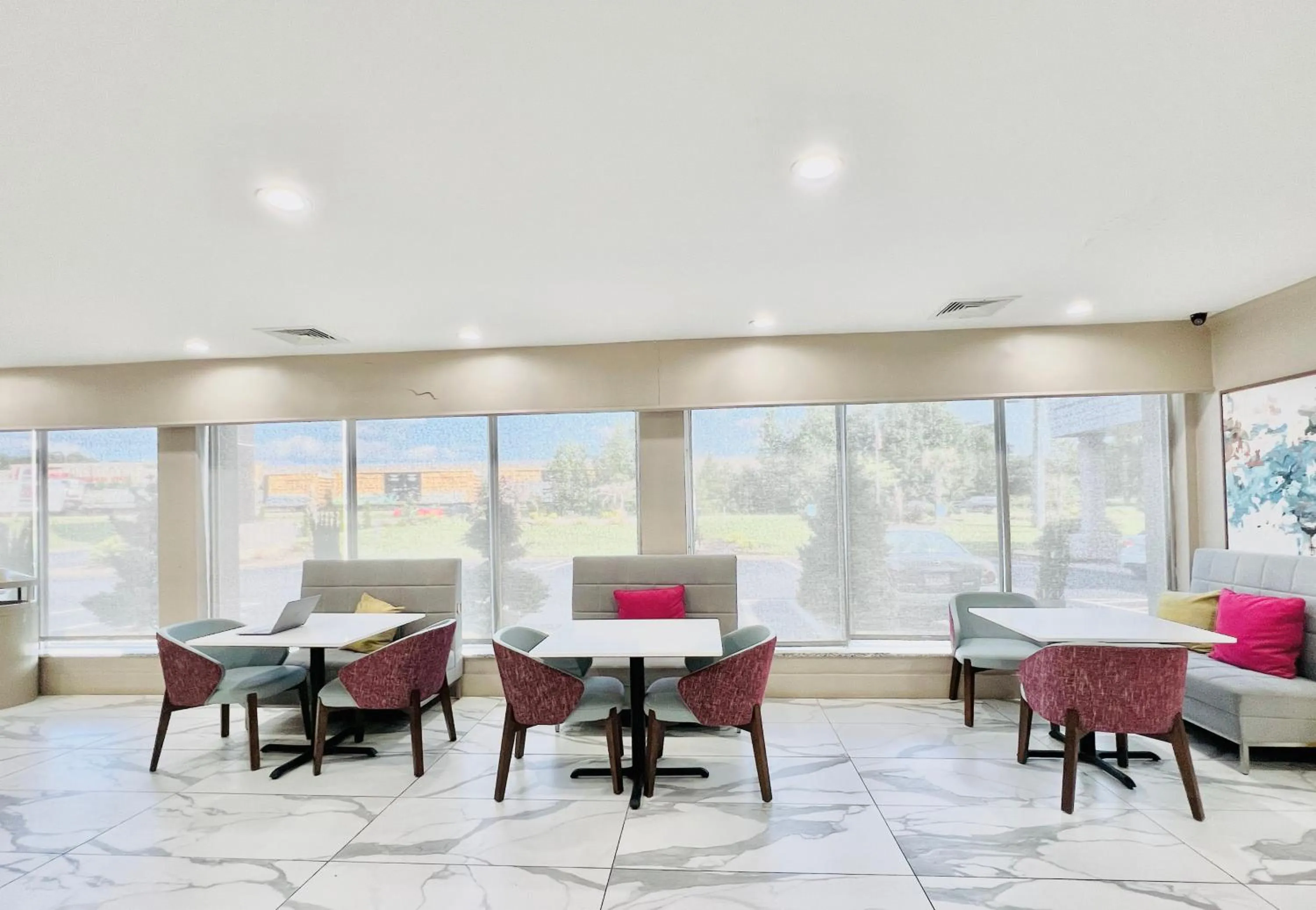 Breakfast in Quality Inn & Suites McDonough South I-75