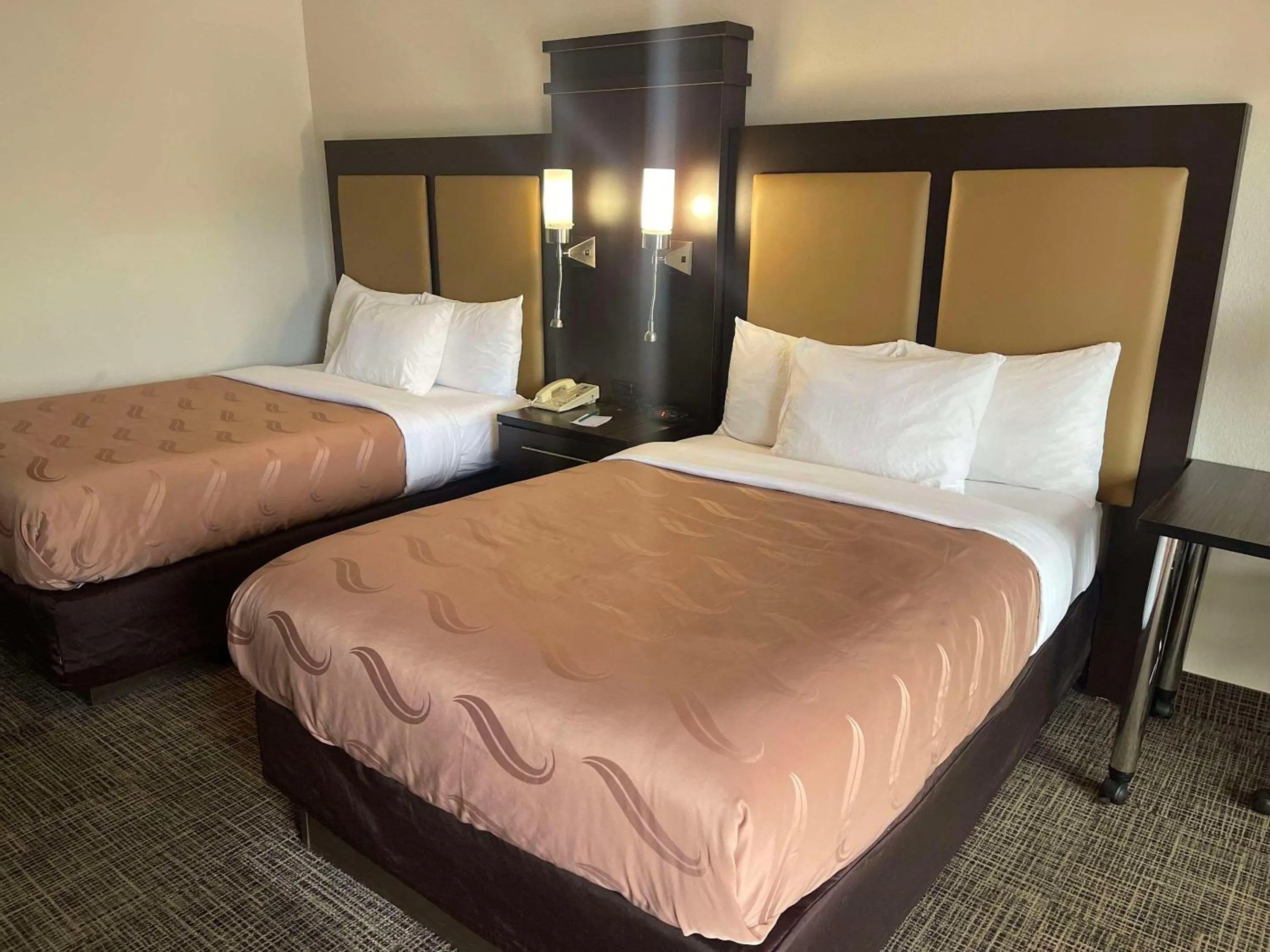 Bedroom, Bed in Quality Inn Dalton Central