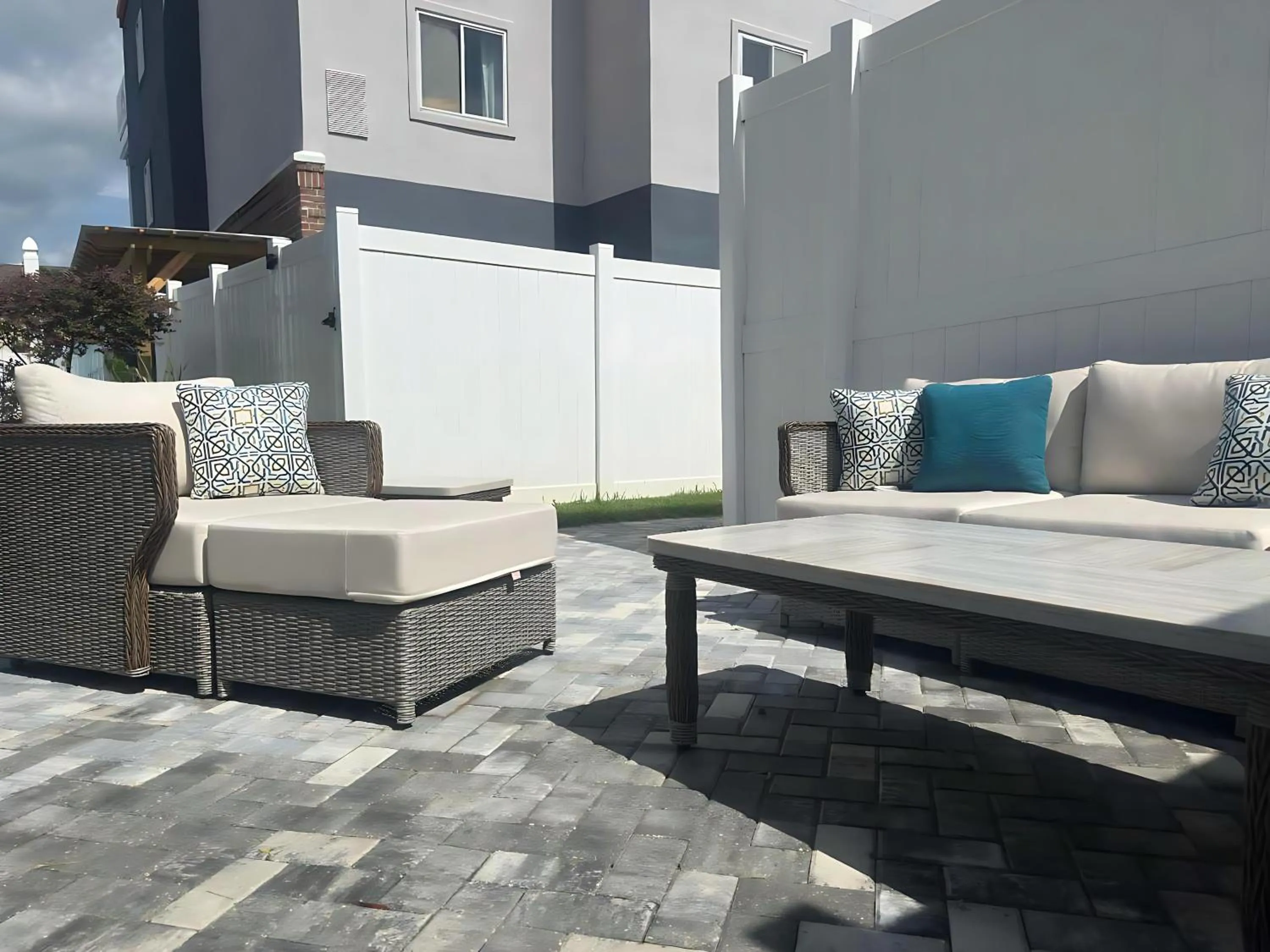 Patio in Wingate by Wyndham Kings Bay Naval Base I-95