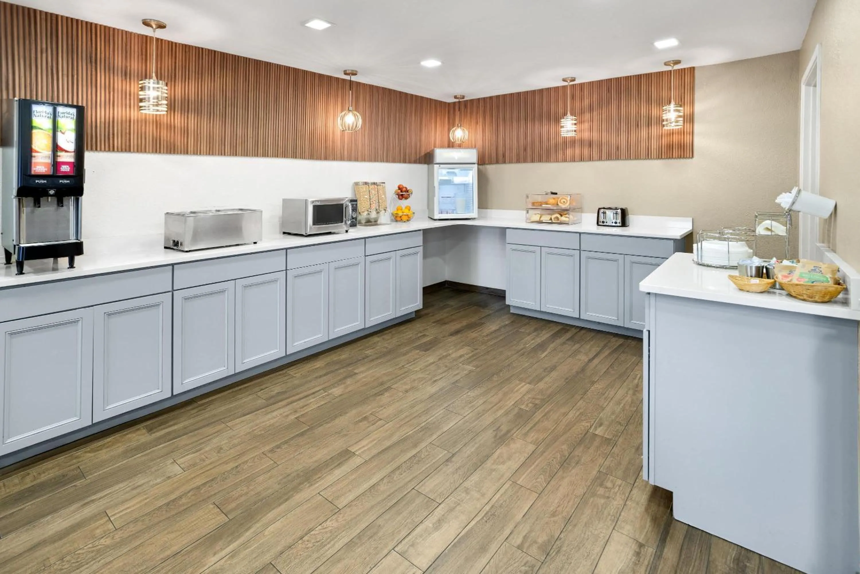 Breakfast in Wingate by Wyndham Kings Bay Naval Base I-95