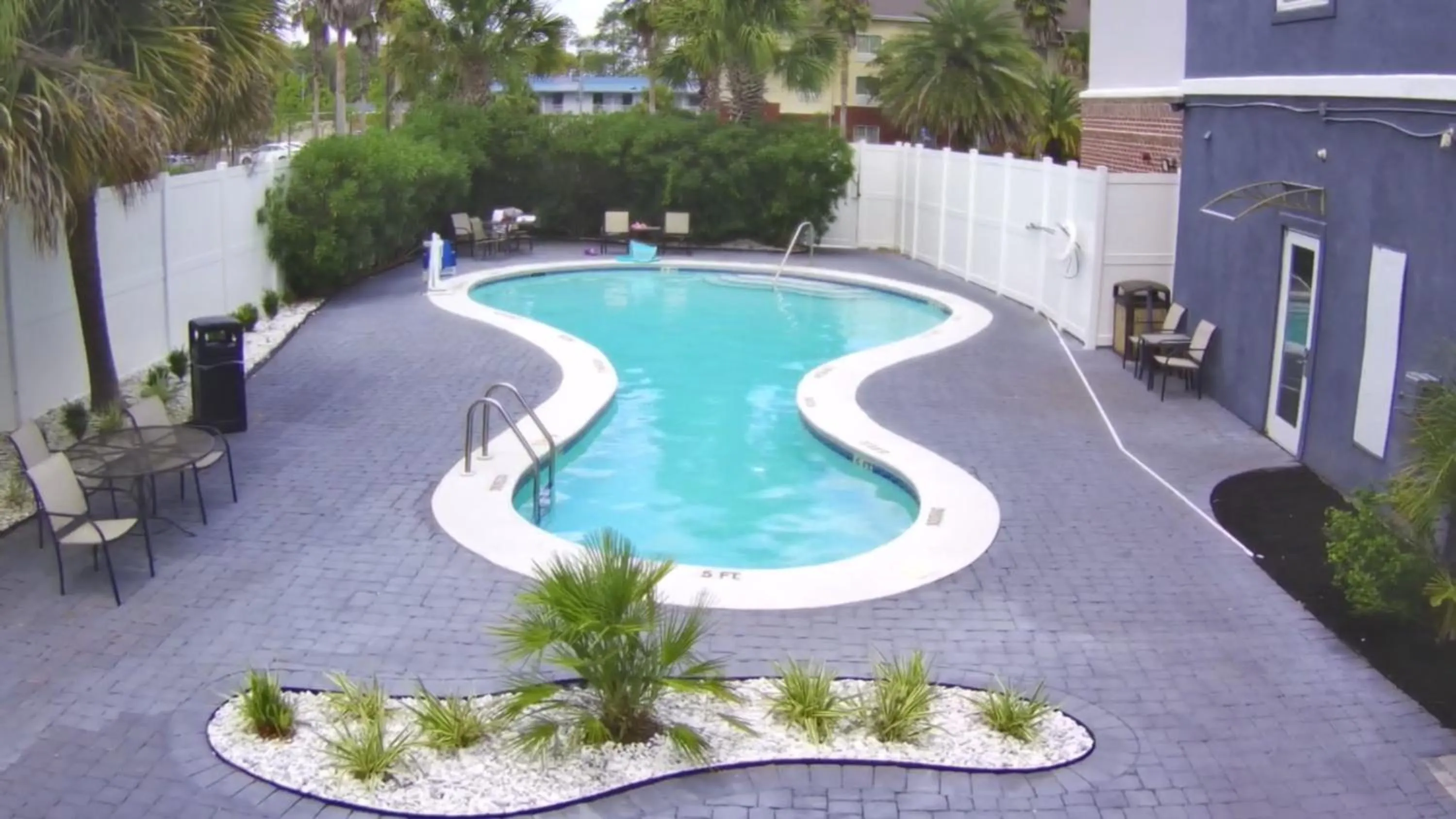 Swimming pool in Wingate by Wyndham Kings Bay Naval Base I-95