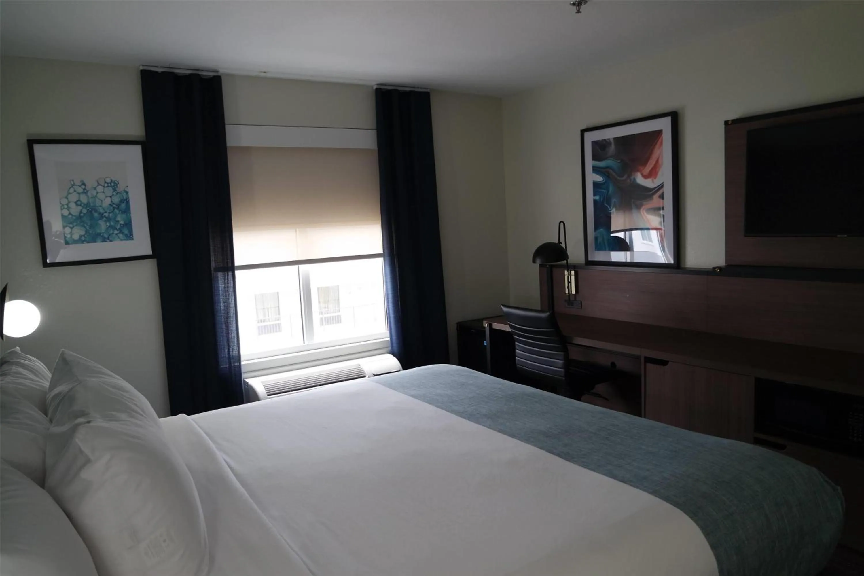 Photo of the whole room, Bed in Wingate by Wyndham Kings Bay Naval Base I-95