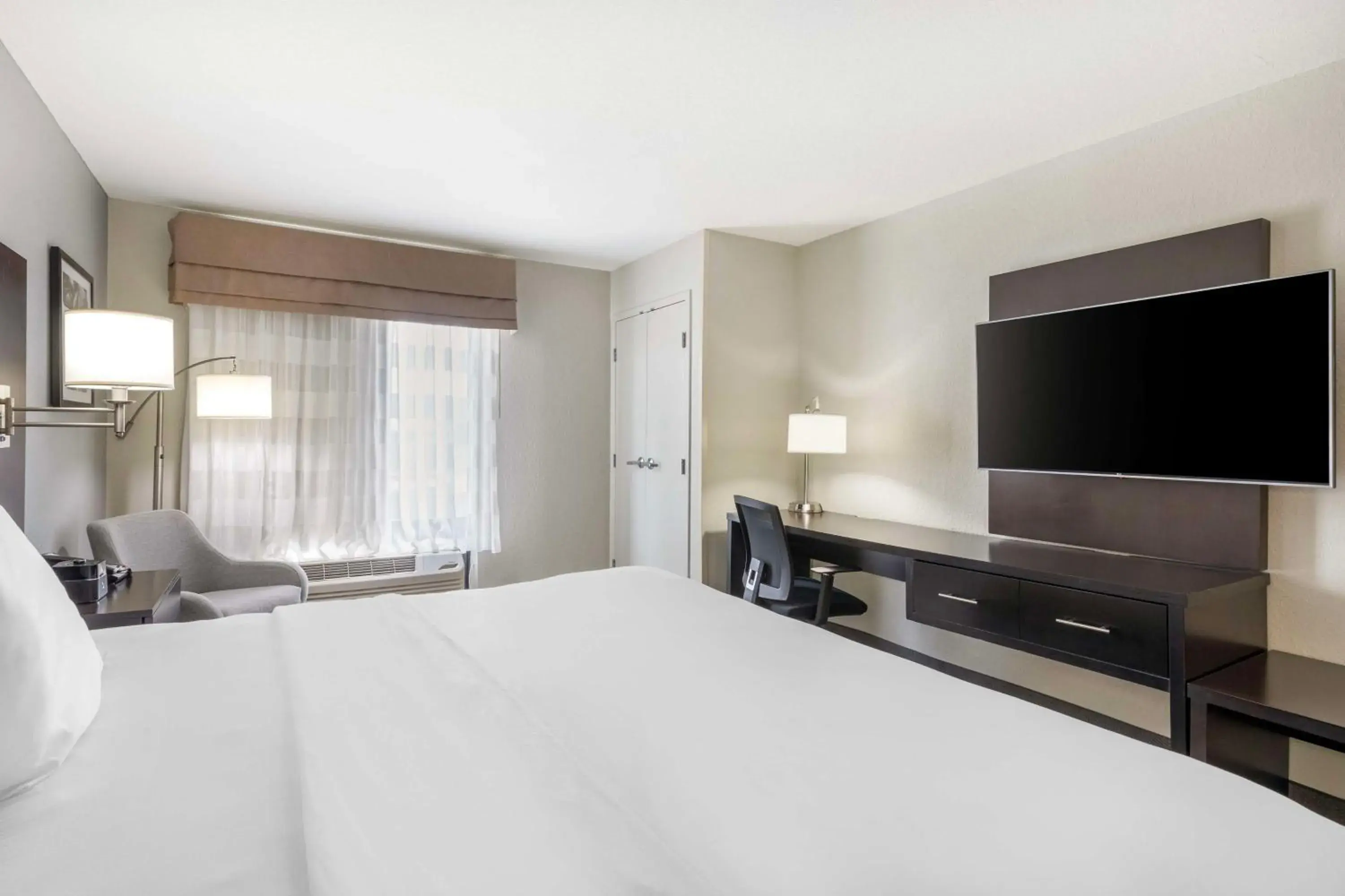 King Room - Disability Access/Bath Tub in Best Western Plus Fairburn Atlanta Southwest King Room - Disability Access/Bath Tub in Best Western Plus Fairburn Atlanta Southwest