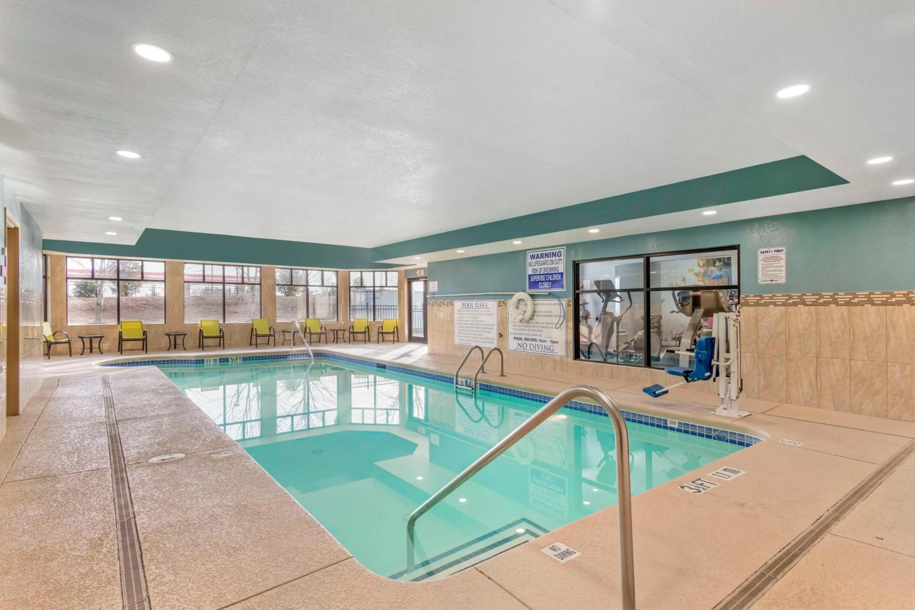 Pool view in Best Western Plus Fairburn Atlanta Southwest