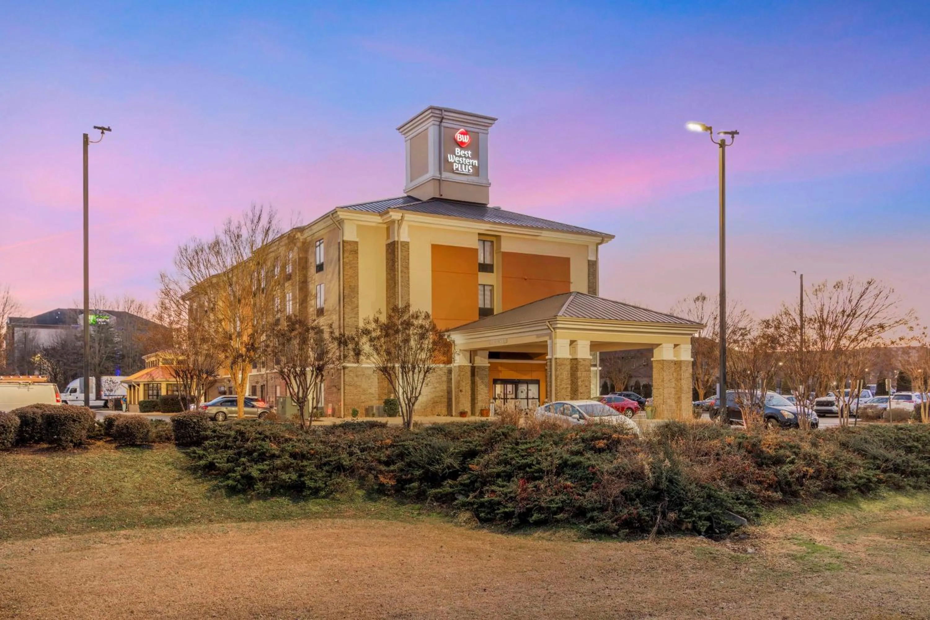 Property building in Best Western Plus Fairburn Atlanta Southwest