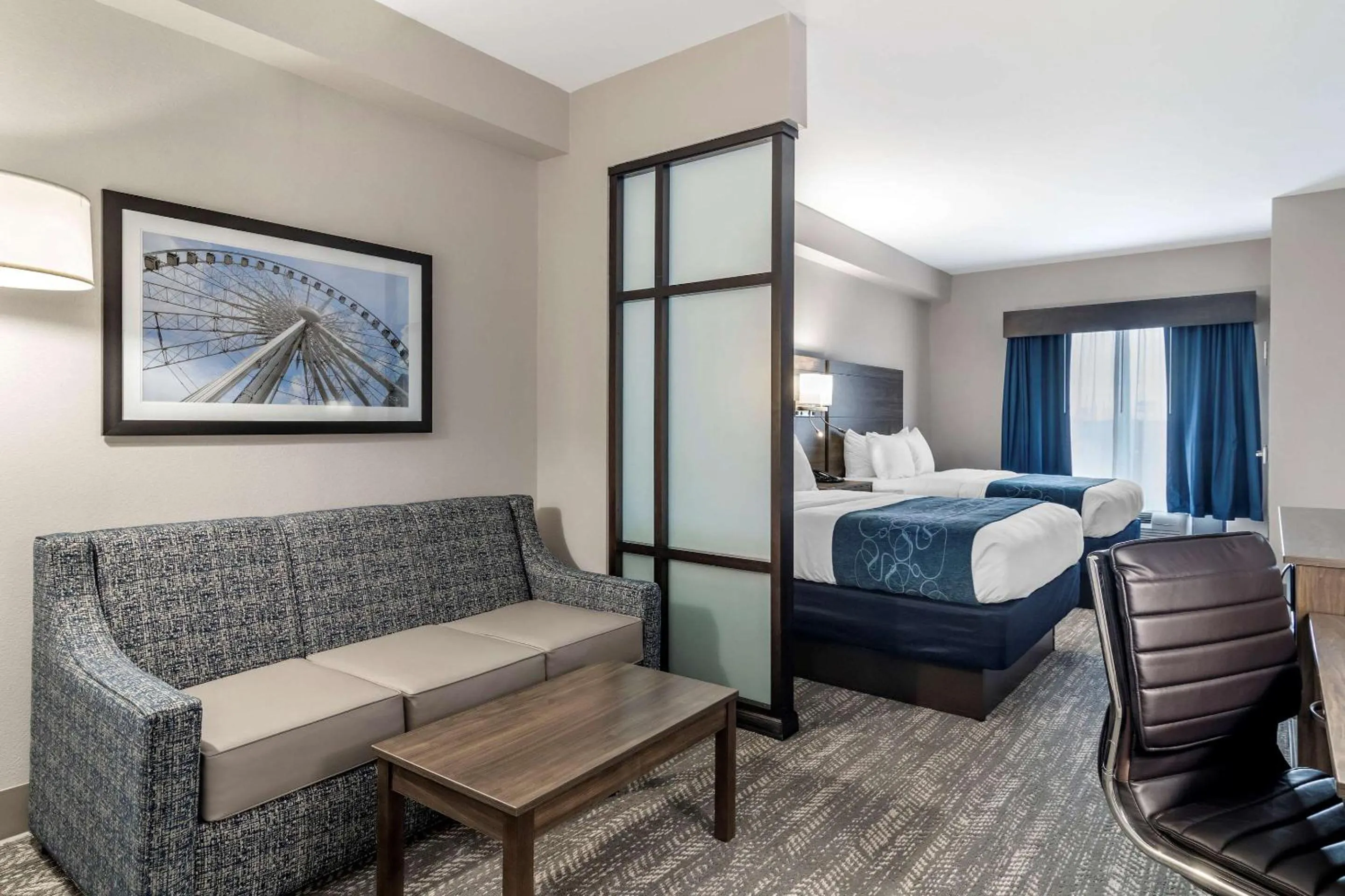 Photo of the whole room, Bed in Comfort Suites McDonough Atlanta South