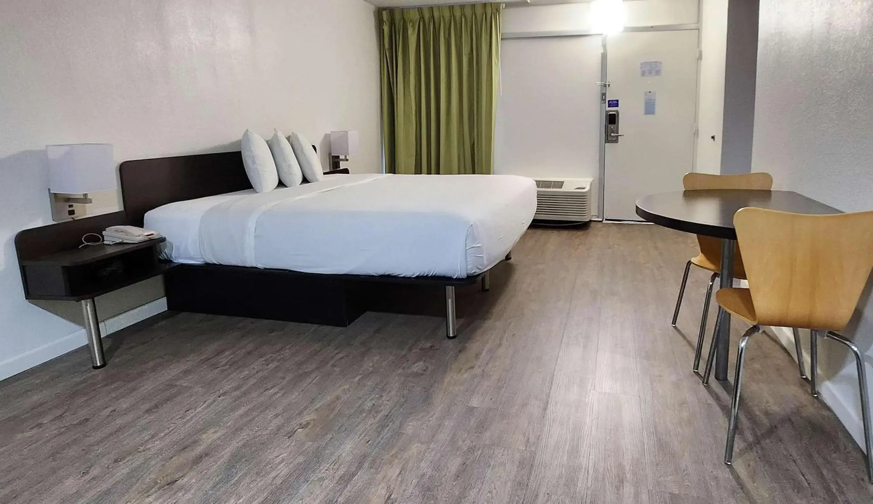 Suite - single occupancy - Non-Smoking in Motel 6-Columbus, GA - Downtown Suite - single occupancy - Non-Smoking in Motel 6-Columbus, GA - Downtown