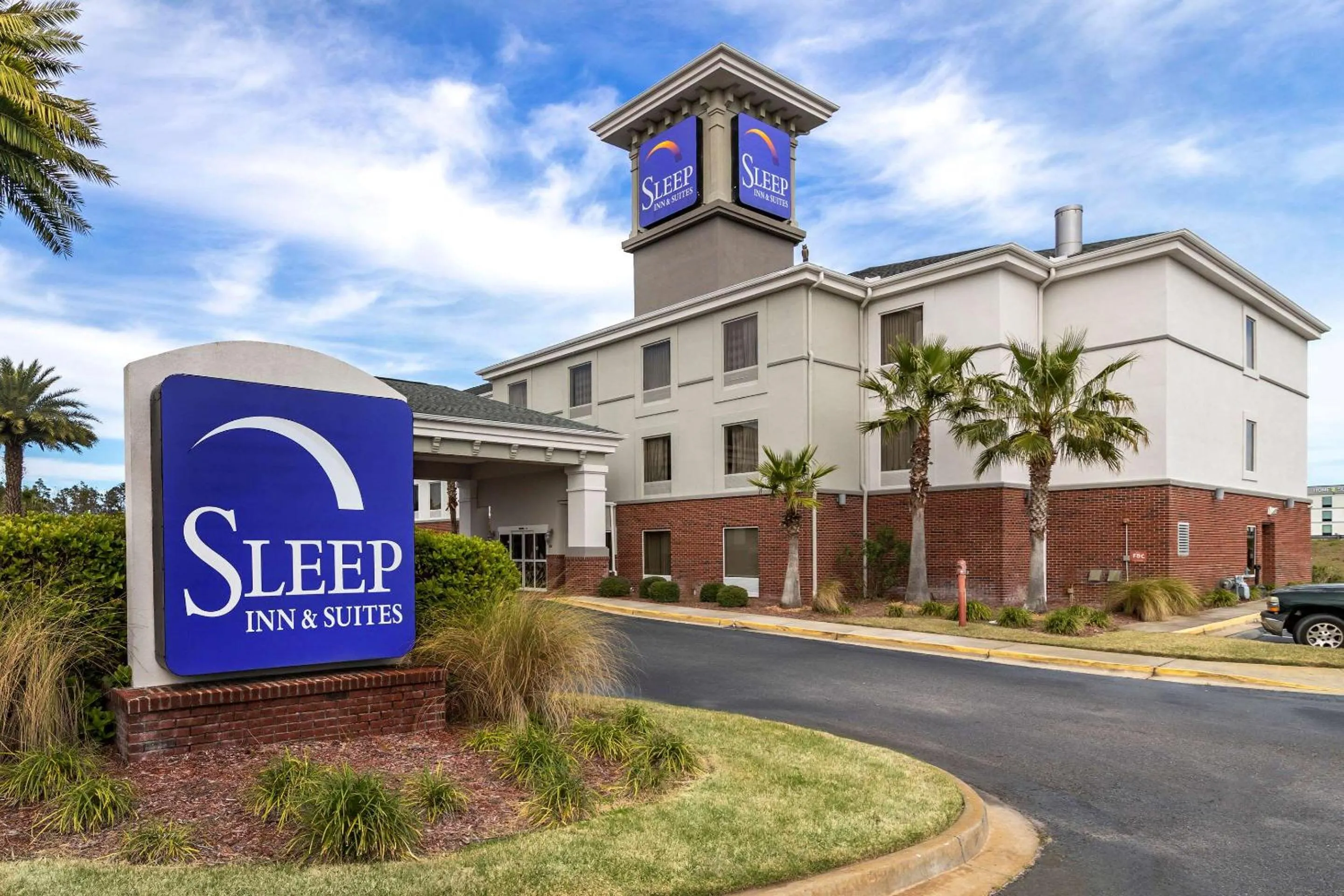 Property building in Sleep Inn & Suites Brunswick North