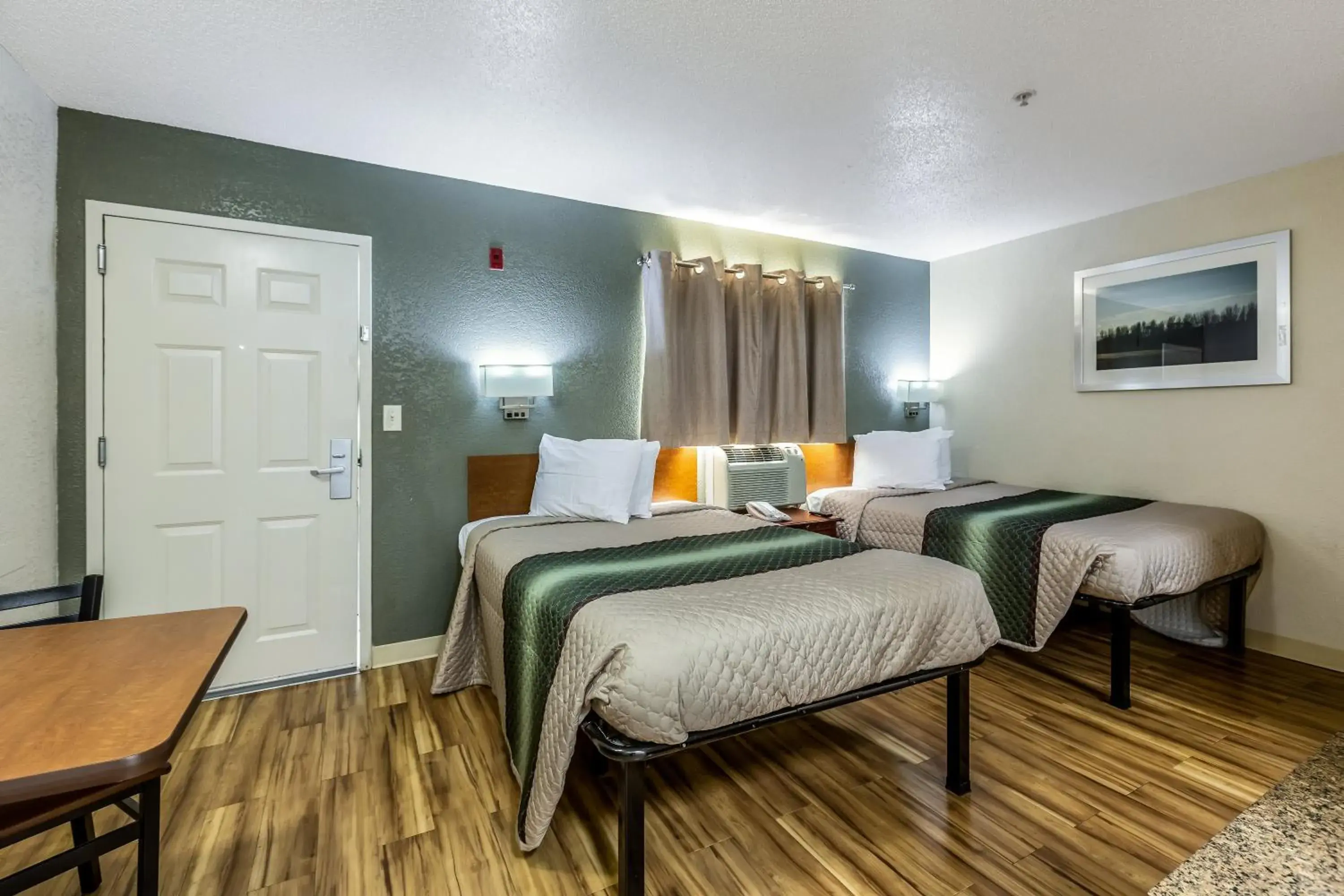 Studio Room with Two Double Beds Non-Smoking in HomeTowne Studios by Red Roof Atlanta - Chamblee Studio Room with Two Double Beds Non-Smoking in HomeTowne Studios by Red Roof Atlanta - Chamblee