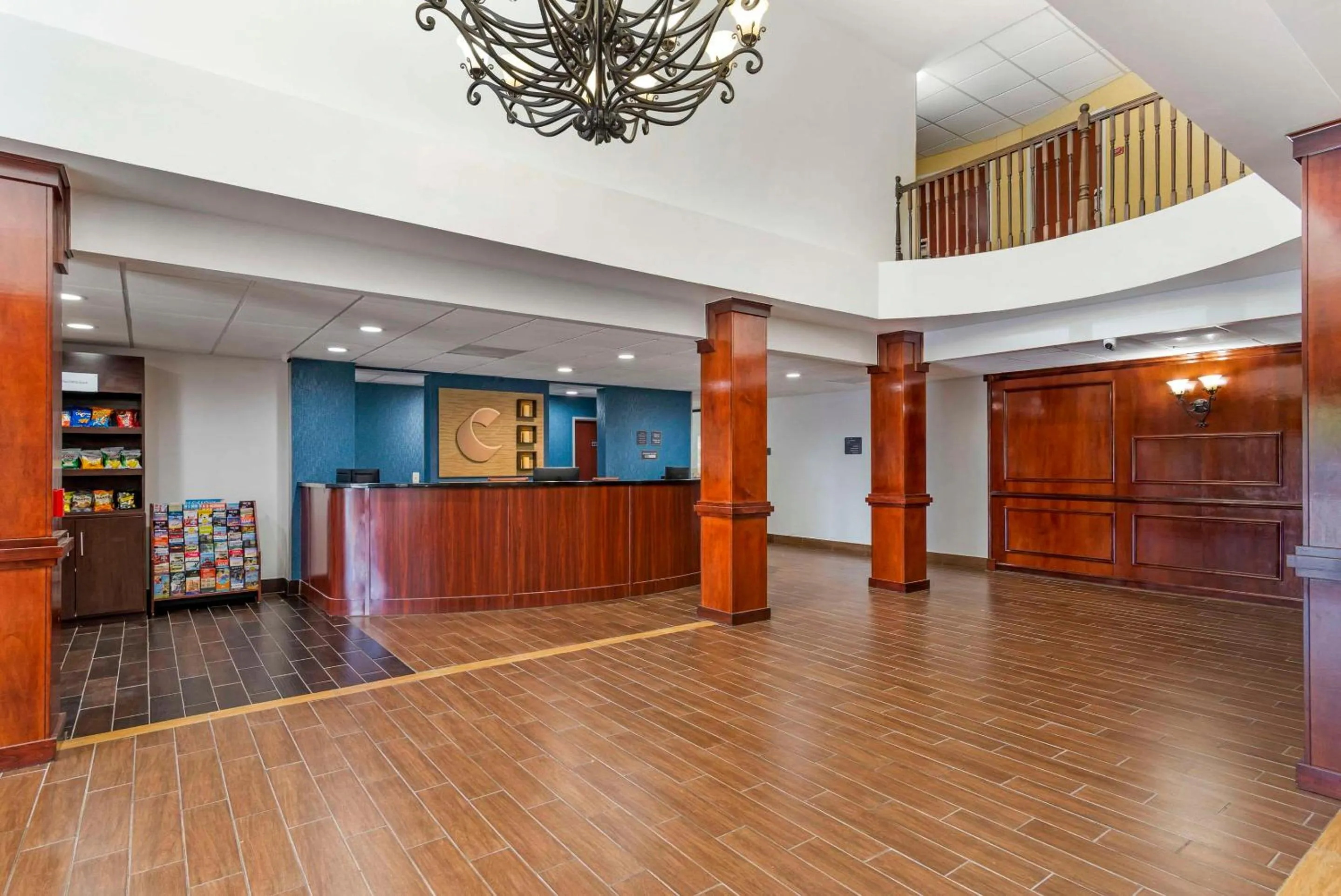 Lobby or reception in Comfort Suites Atlanta Airport
