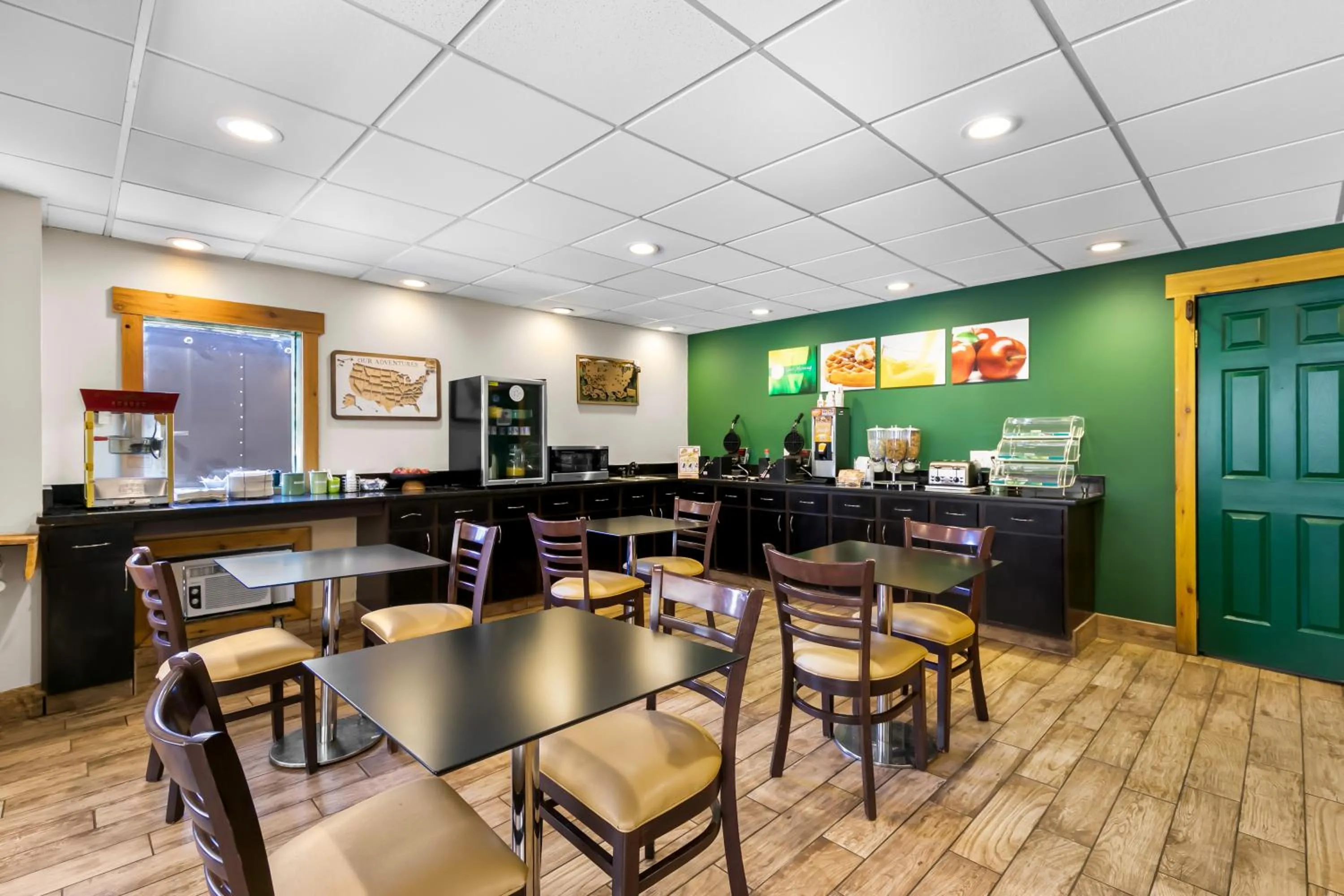 Breakfast in Quality Inn Downtown Helen