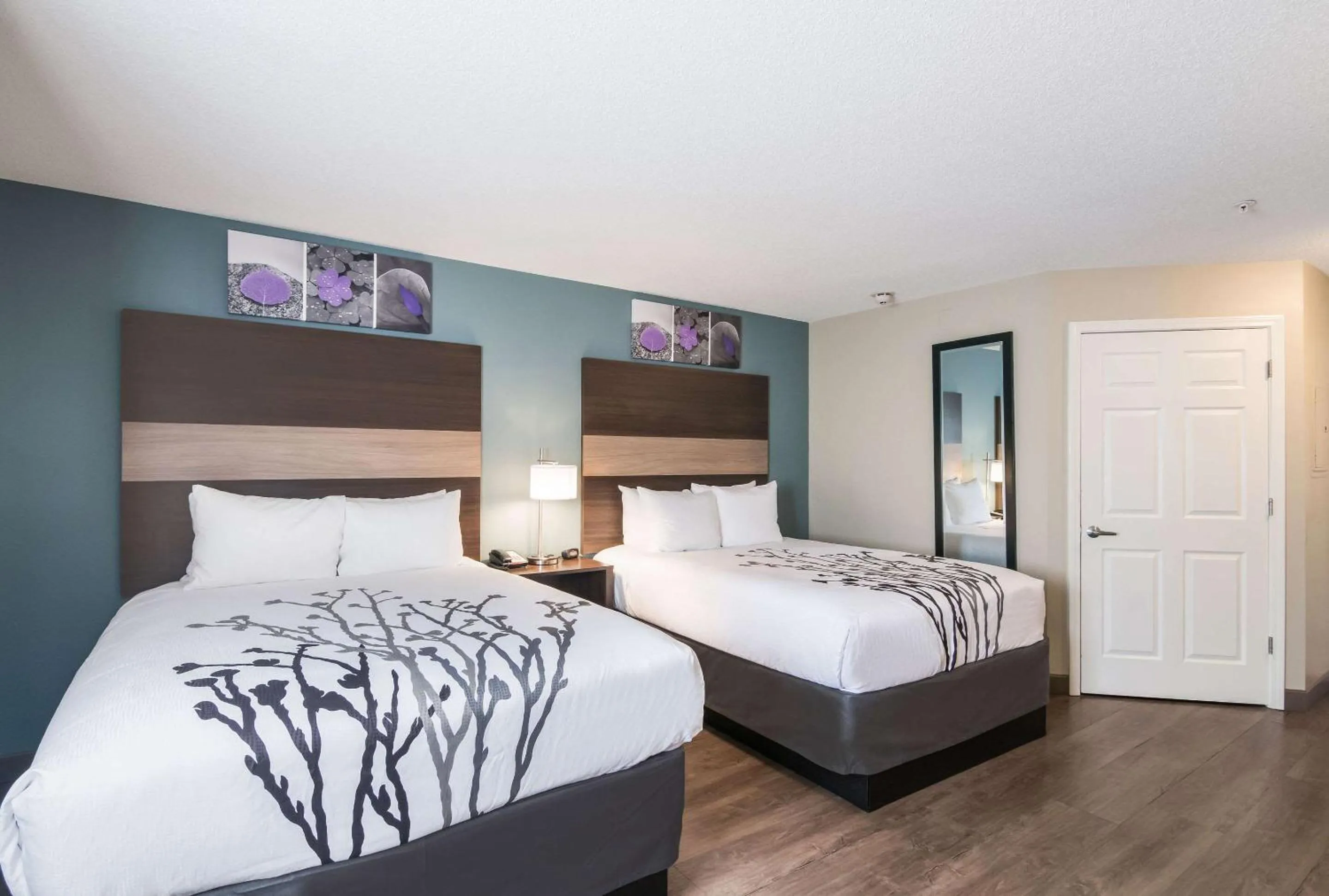 Photo of the whole room, Bed in Sleep Inn & Suites Columbus near Fort Benning