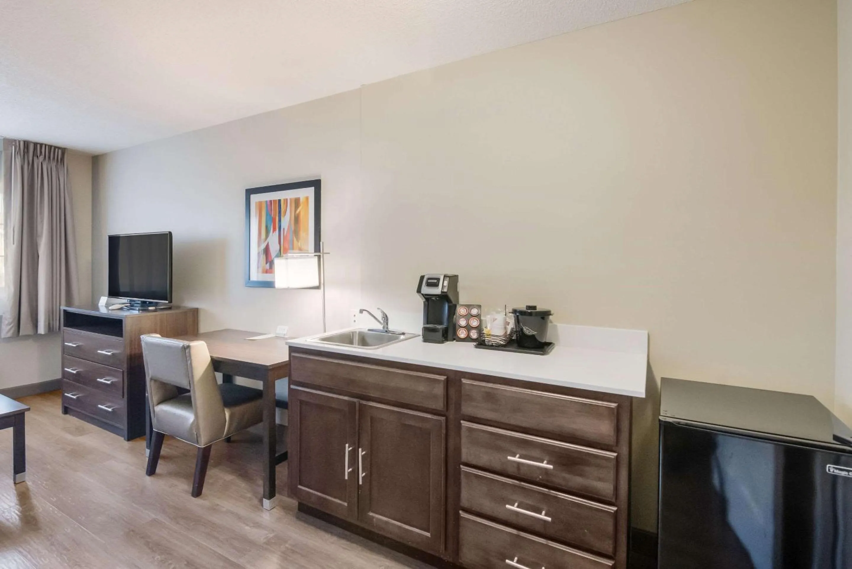 Photo of the whole room in Sleep Inn & Suites Columbus near Fort Benning