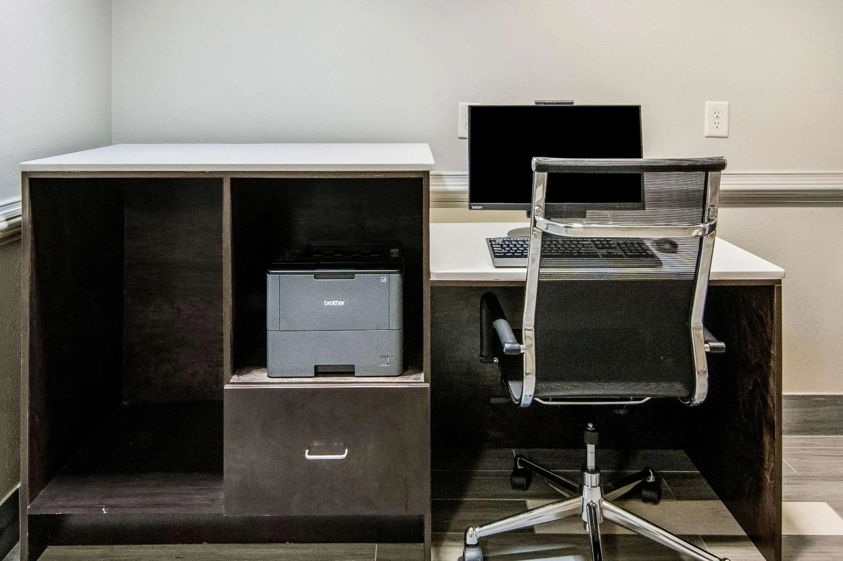 Business facilities in Sleep Inn & Suites Columbus near Fort Benning