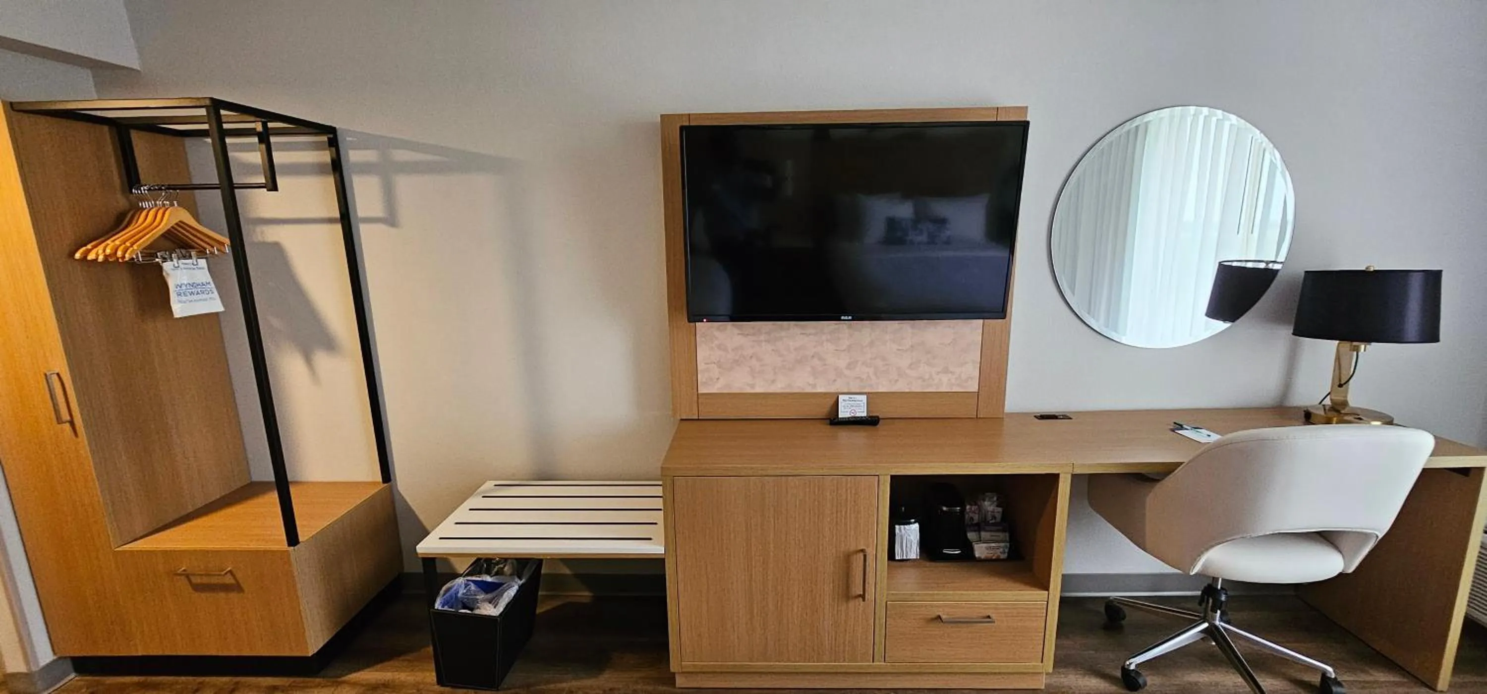 TV and multimedia in Wyndham Garden Atlanta Airport