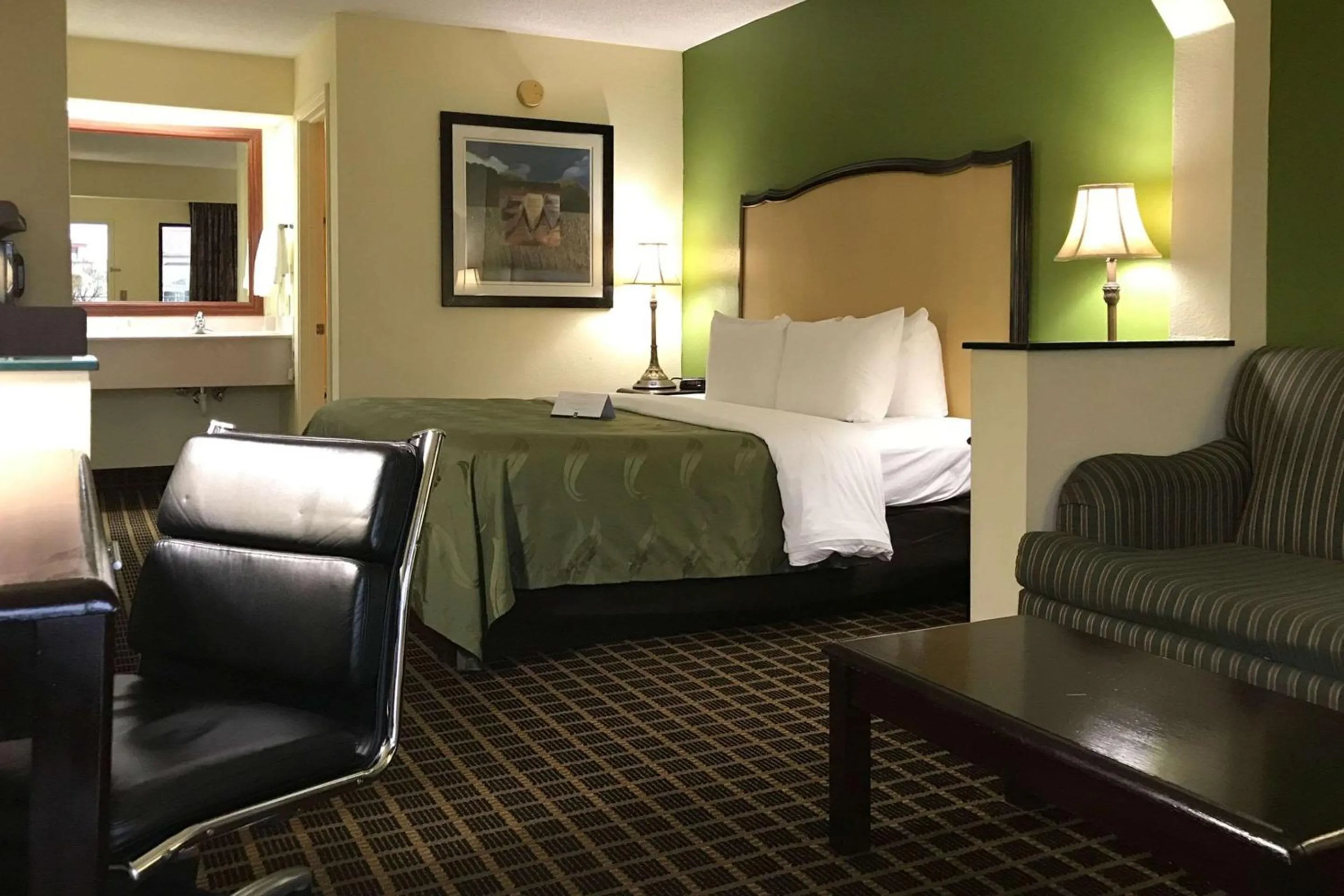 Bedroom, Bed in Quality Inn Byron - Warner Robins