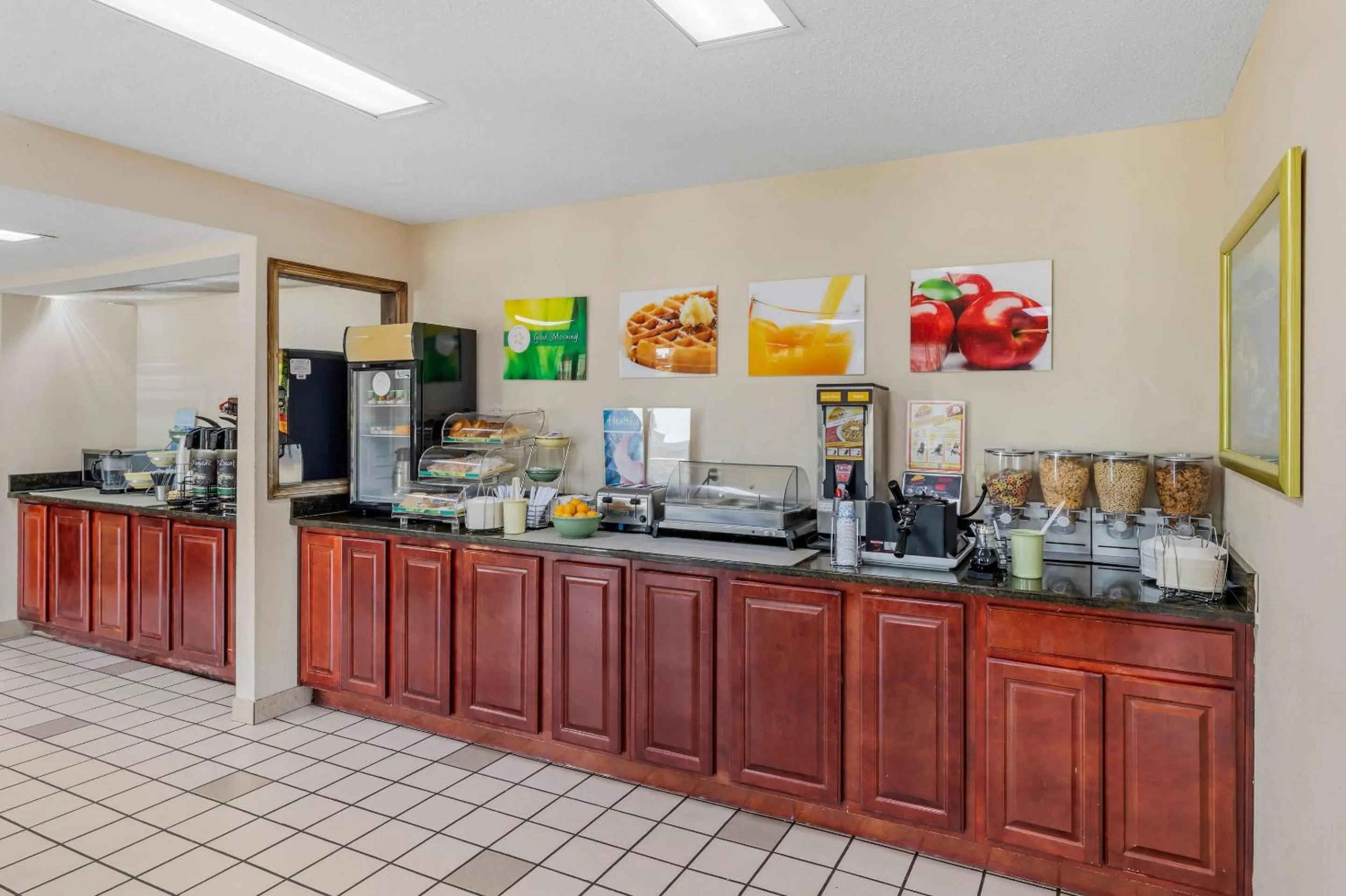 Breakfast in Quality Inn & Suites Stockbridge Atlanta South I-75