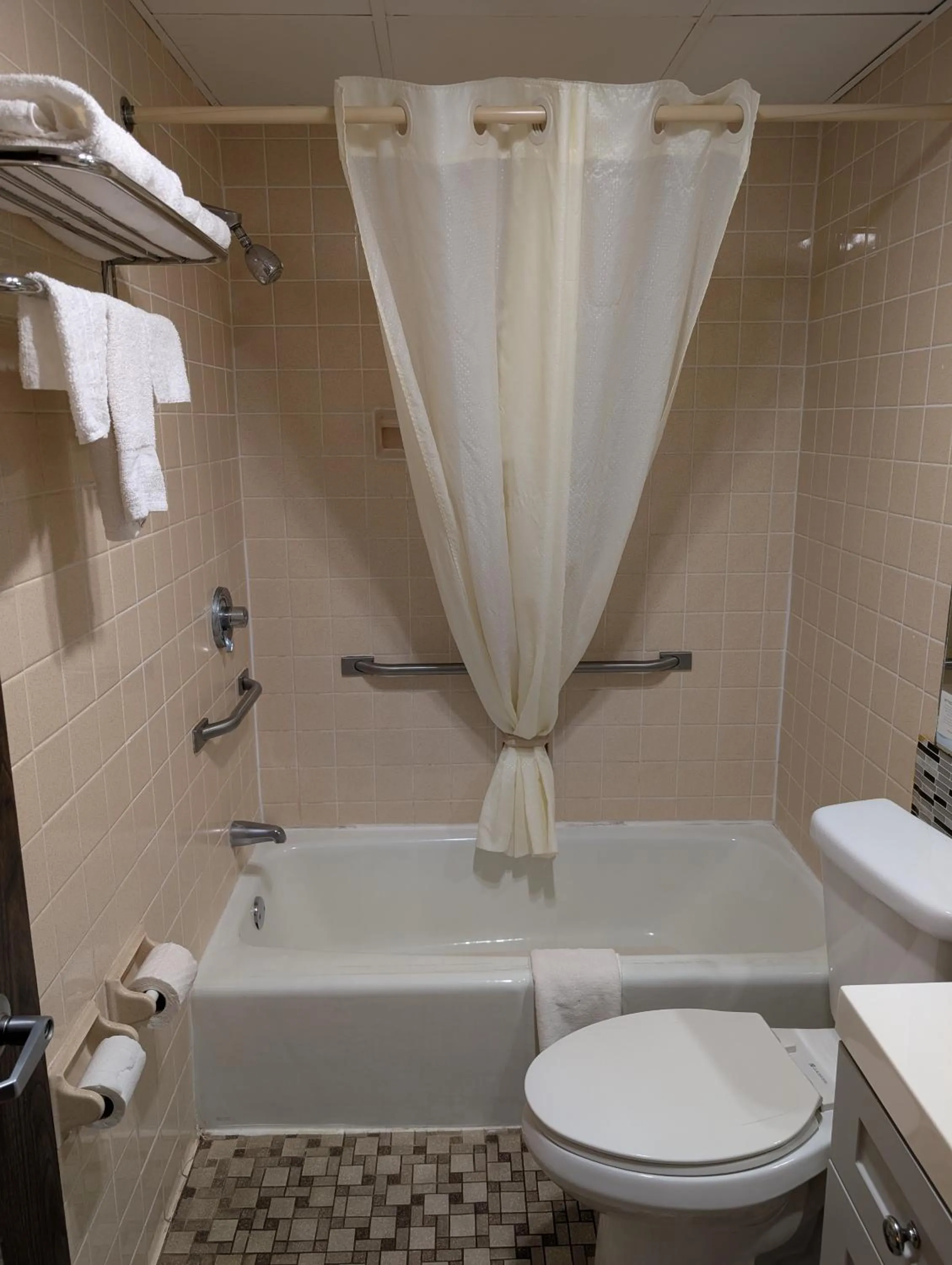 Bathroom in Travelodge by Wyndham Forsyth