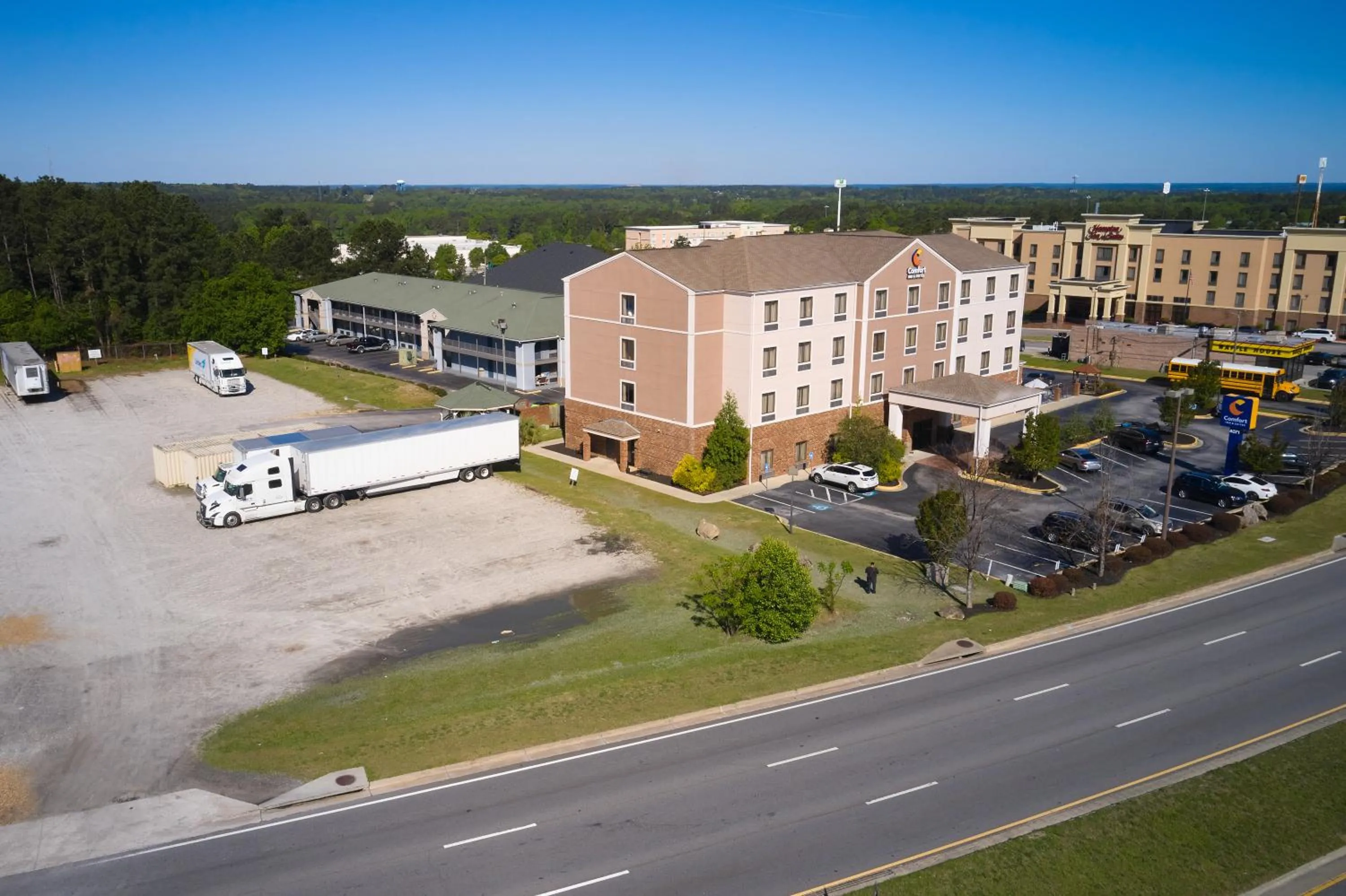 Property building in Comfort Inn & Suites Augusta West Near Fort Gordon