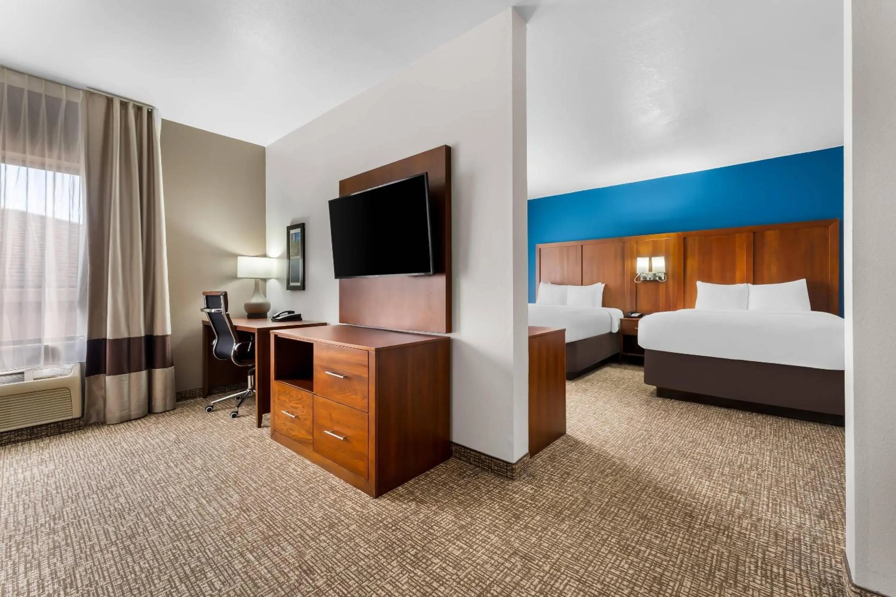 Bedroom, Bed in Comfort Inn & Suites Augusta West Near Fort Gordon