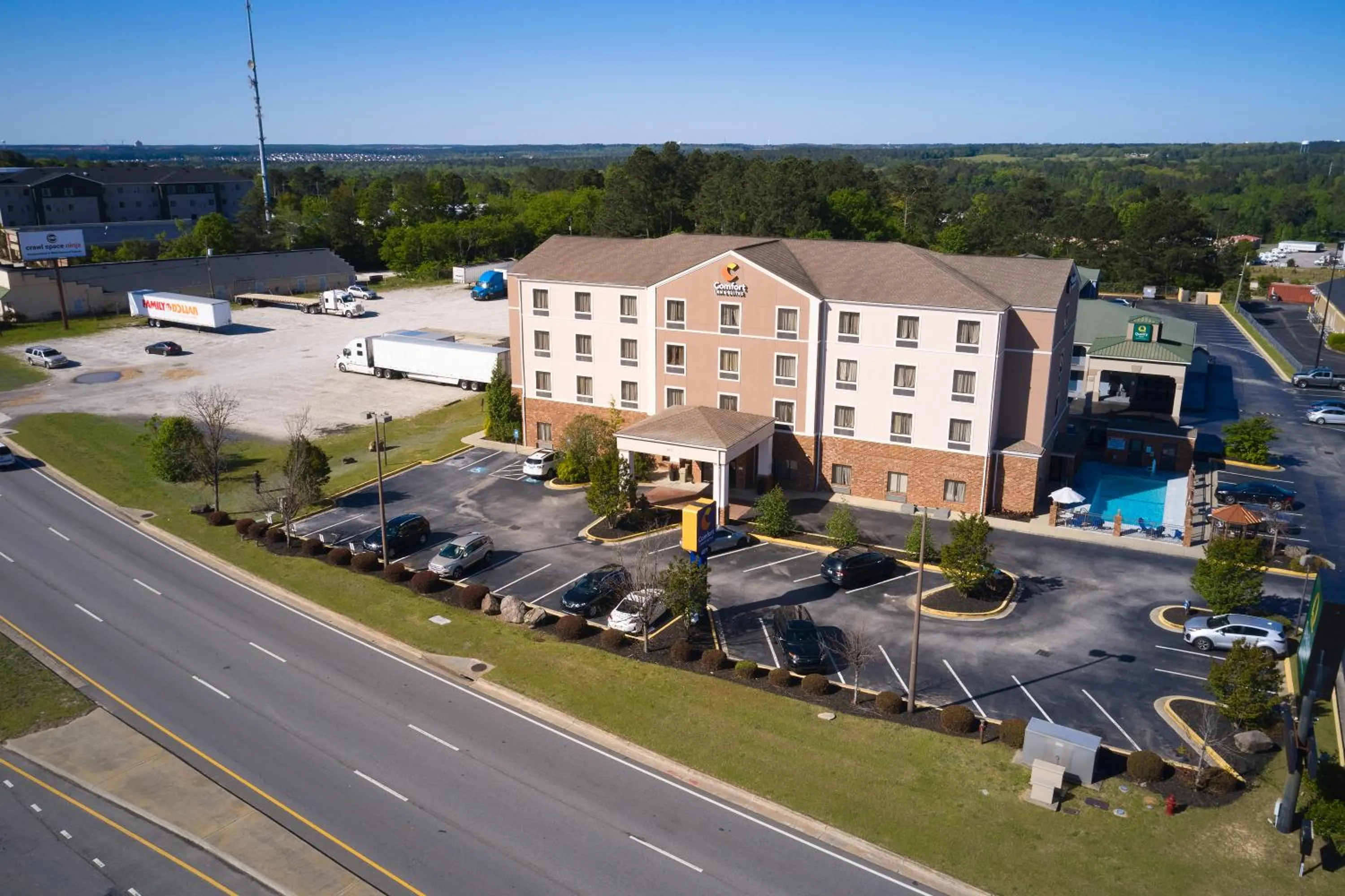 Property building in Comfort Inn & Suites Augusta West Near Fort Gordon