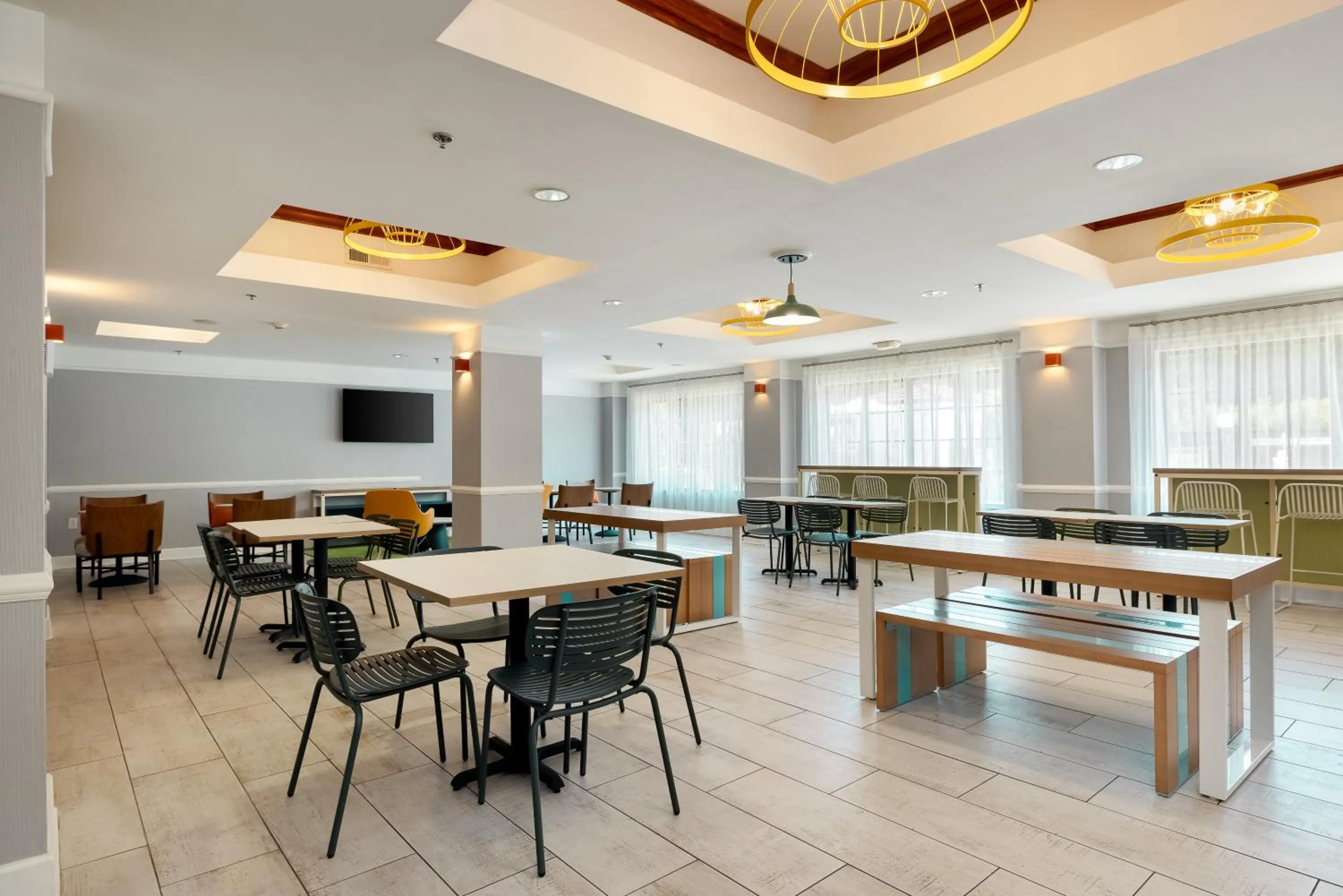 Breakfast in Spark by Hilton Savannah Airport