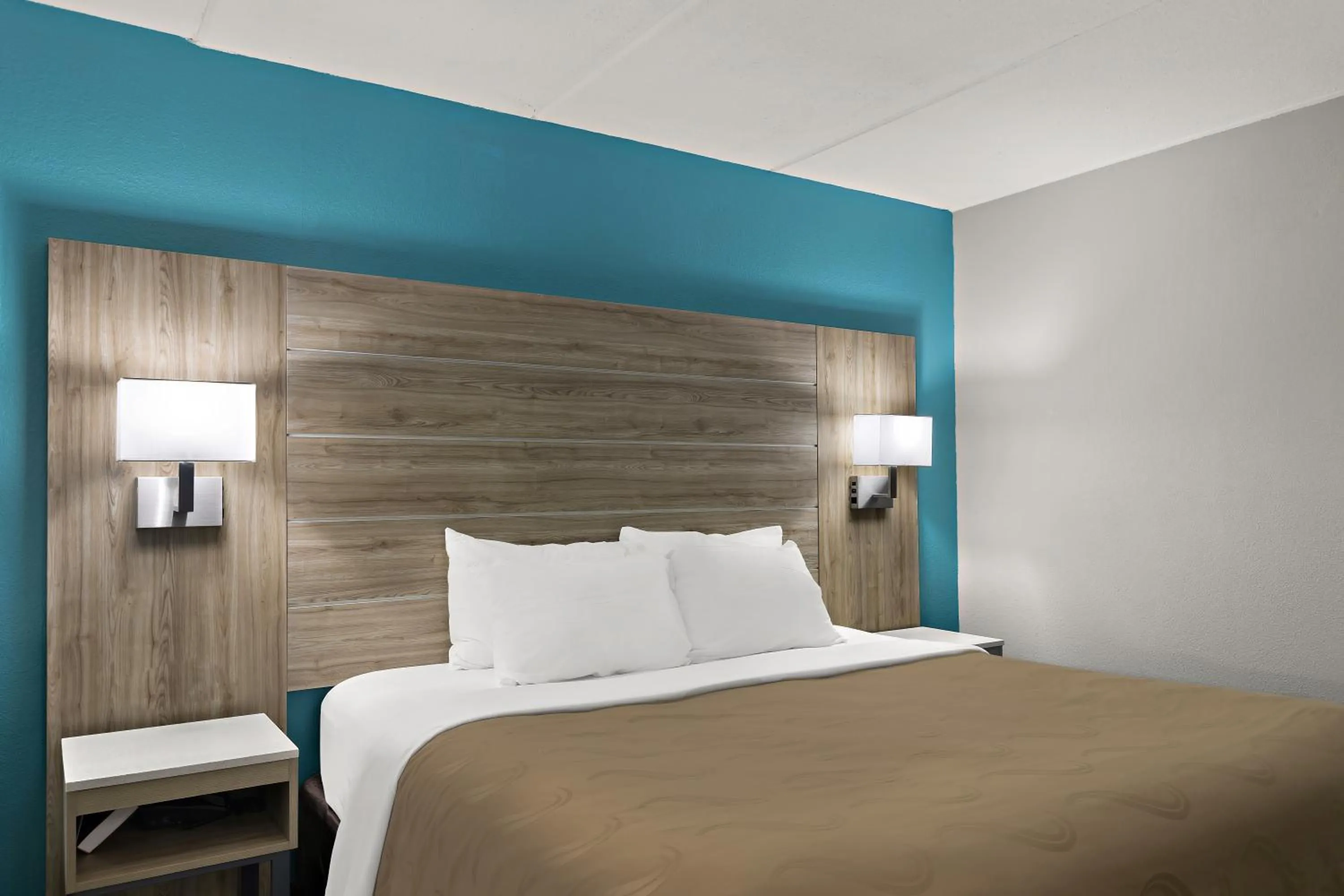 Bed in Quality Inn & Suites Vidalia