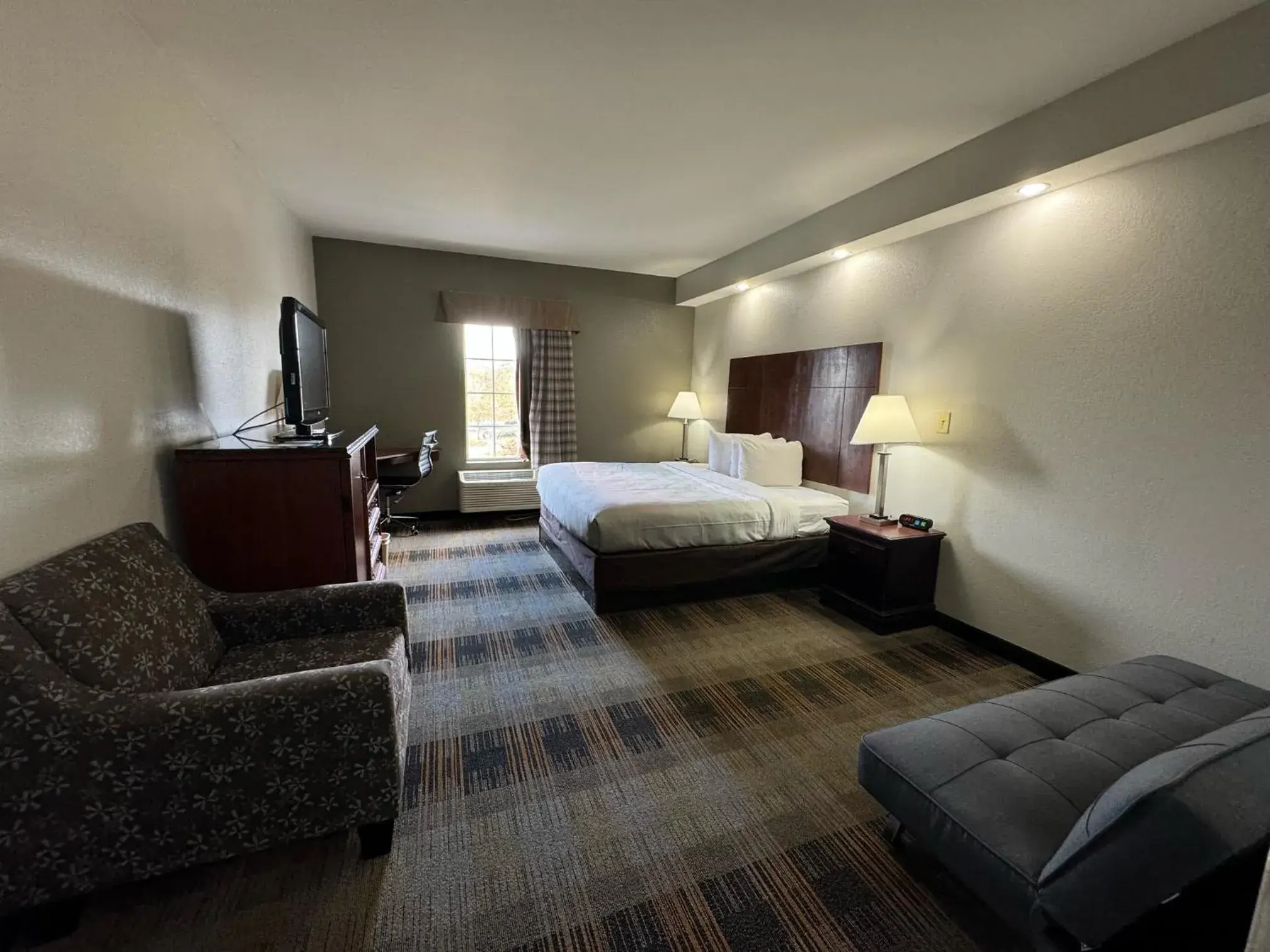 King Room - Accessible/Non-Smoking in Quality Inn Newnan - Atlanta South King Room - Accessible/Non-Smoking in Quality Inn Newnan - Atlanta South