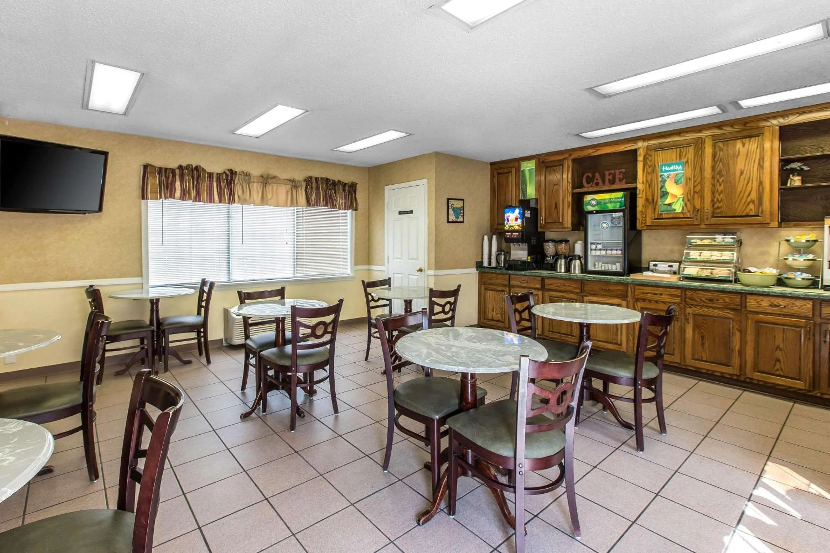 Restaurant/Places to Eat in Quality Inn Jesup