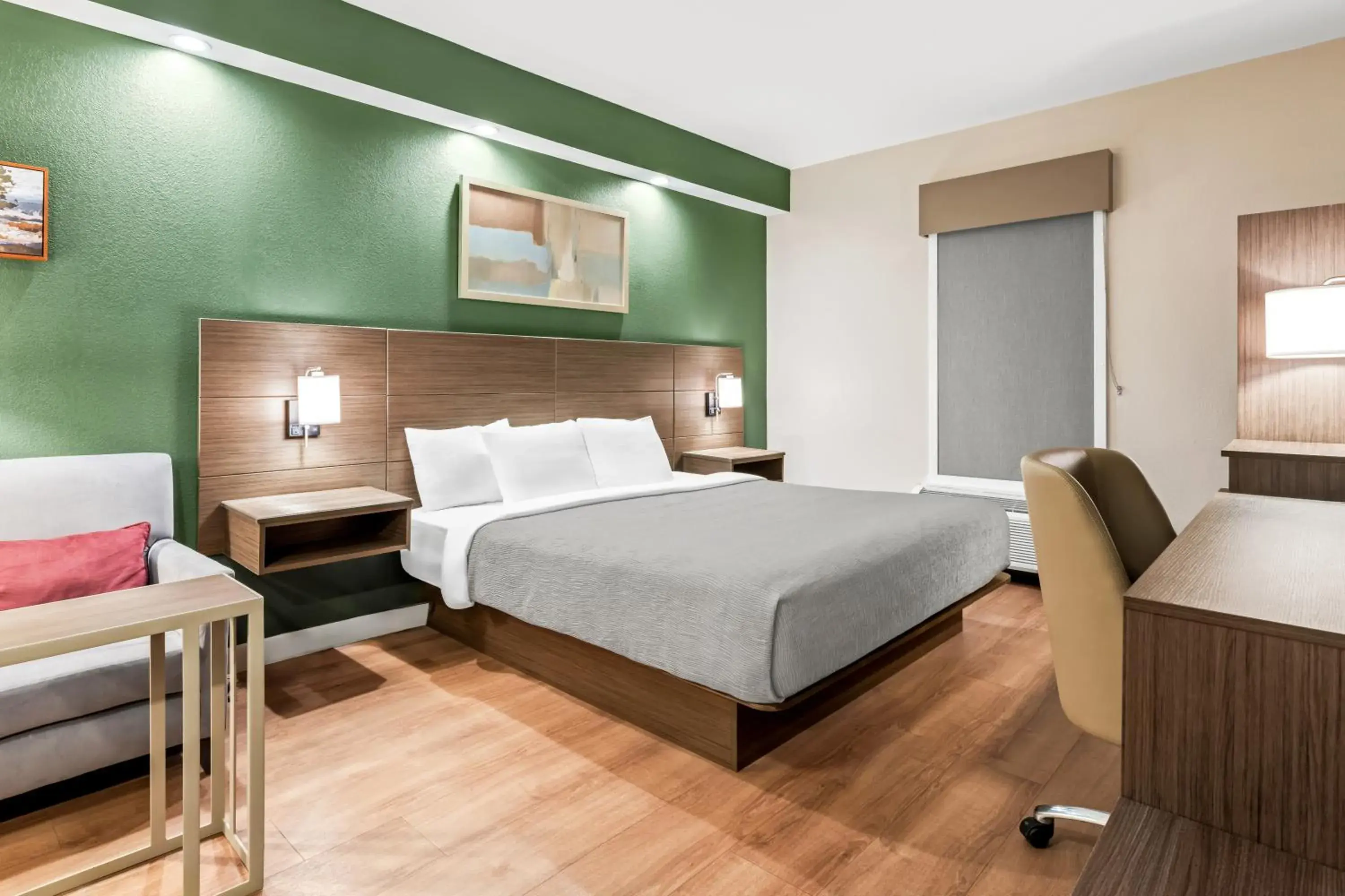 King Room - Non-Smoking in Quality Inn Pooler - Savannah I-95 King Room - Non-Smoking in Quality Inn Pooler - Savannah I-95