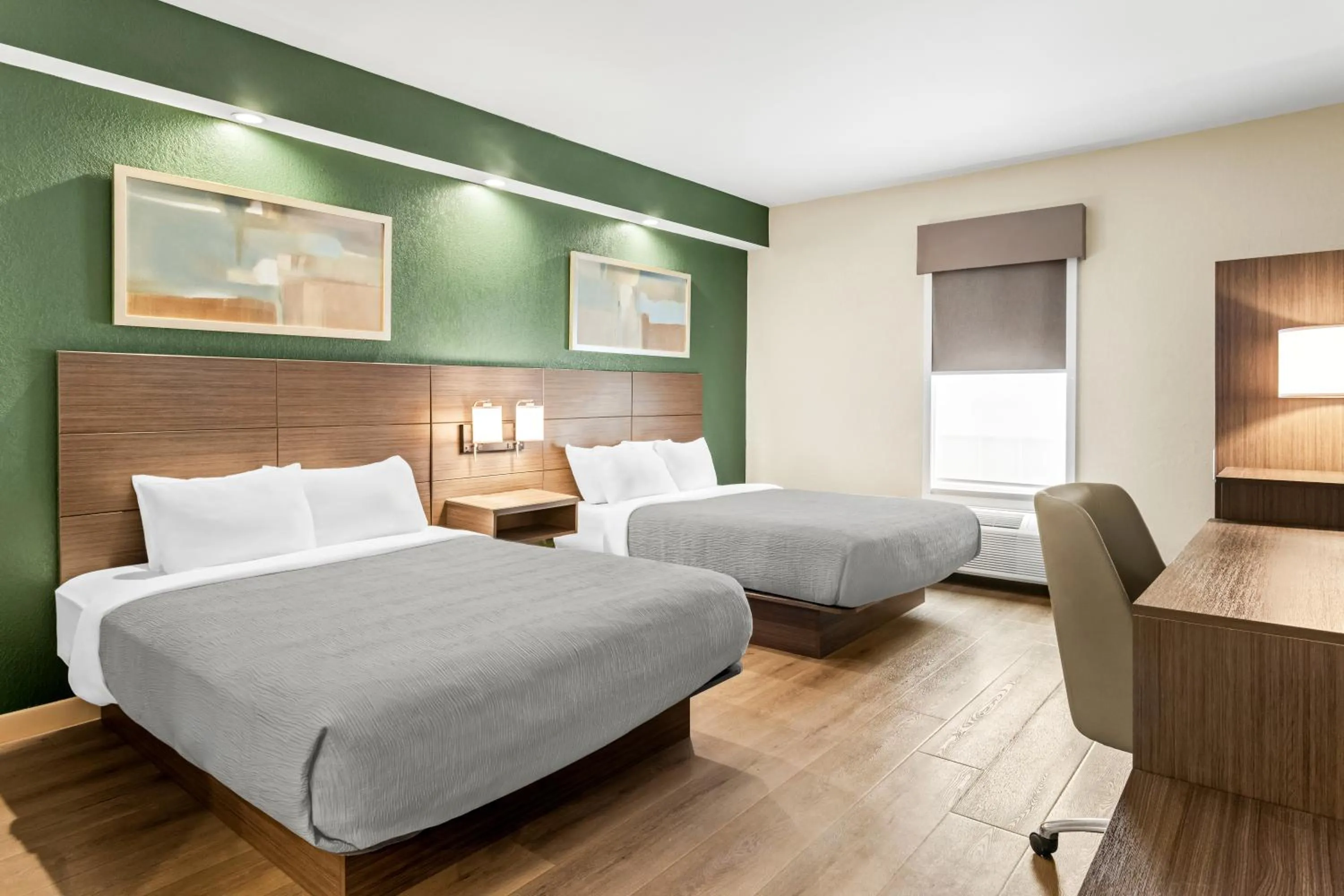 Bed in Quality Inn Pooler - Savannah I-95