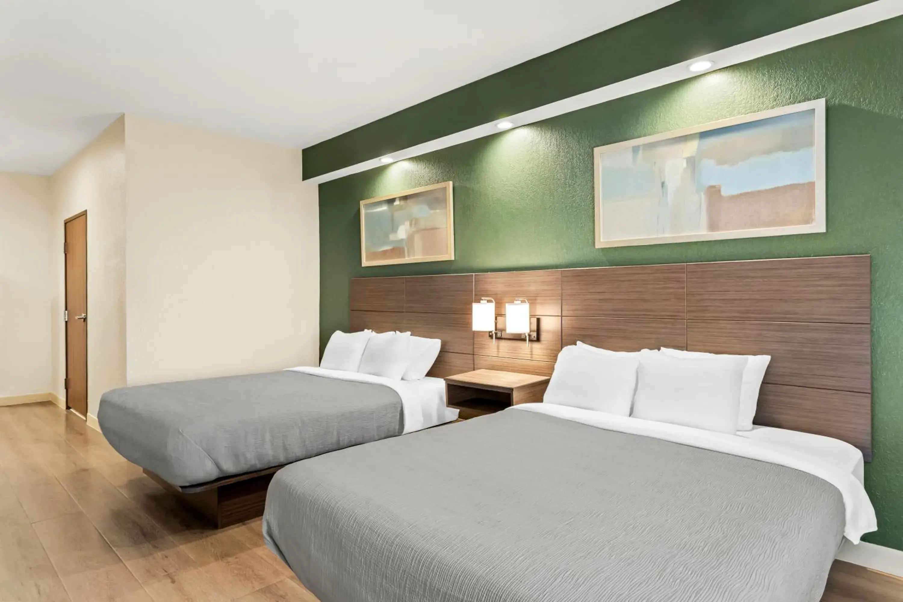 Queen Room with Two Queen Beds - Accessible/Non-Smoking in Quality Inn Pooler - Savannah I-95 Queen Room with Two Queen Beds - Accessible/Non-Smoking in Quality Inn Pooler - Savannah I-95