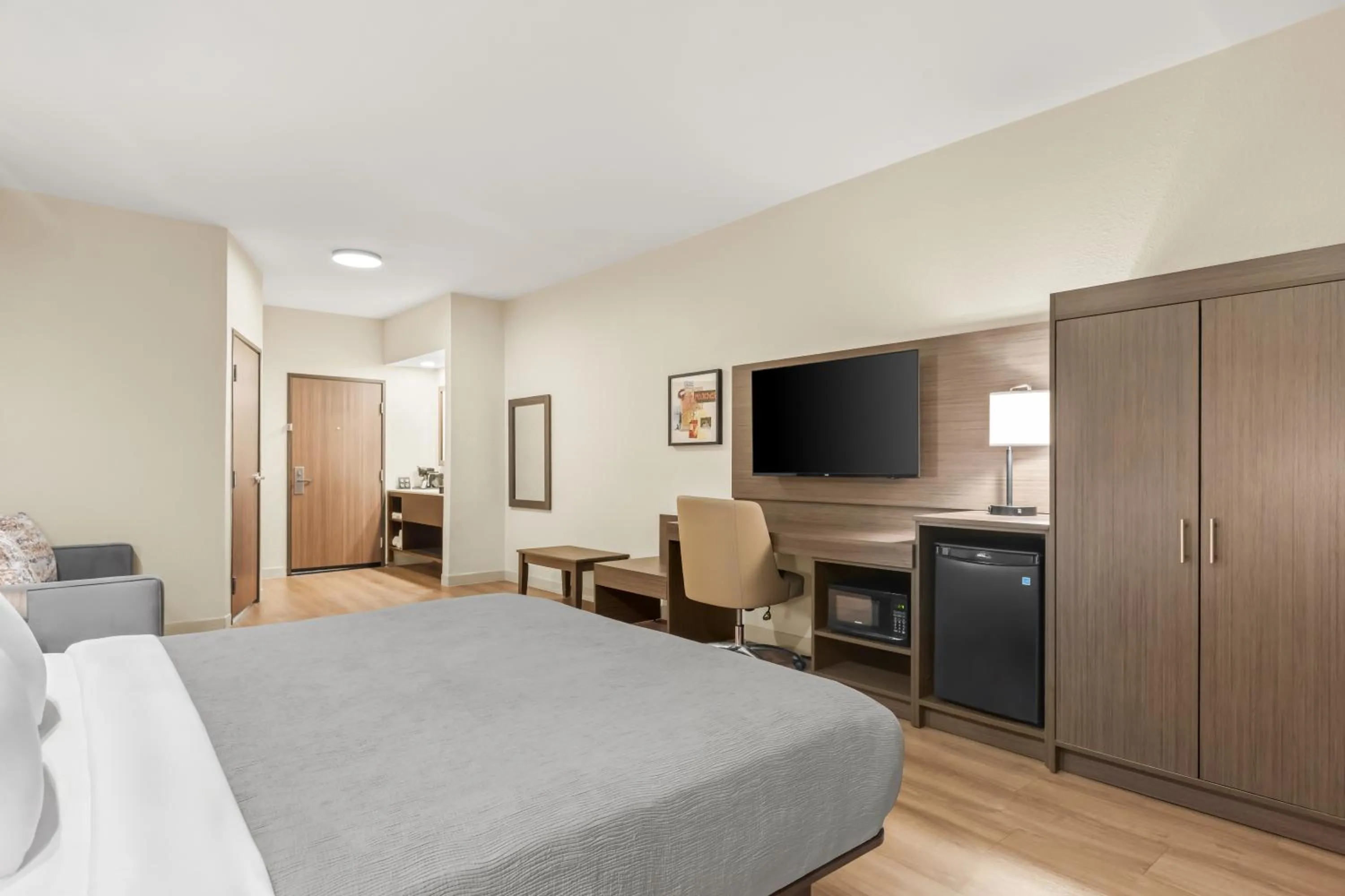 Bed in Quality Inn Pooler - Savannah I-95