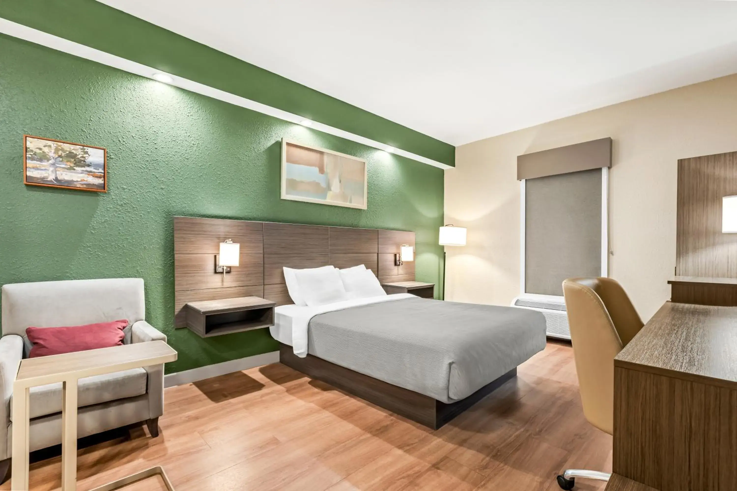 Queen Room - Non-Smoking in Quality Inn Pooler - Savannah I-95 Queen Room - Non-Smoking in Quality Inn Pooler - Savannah I-95