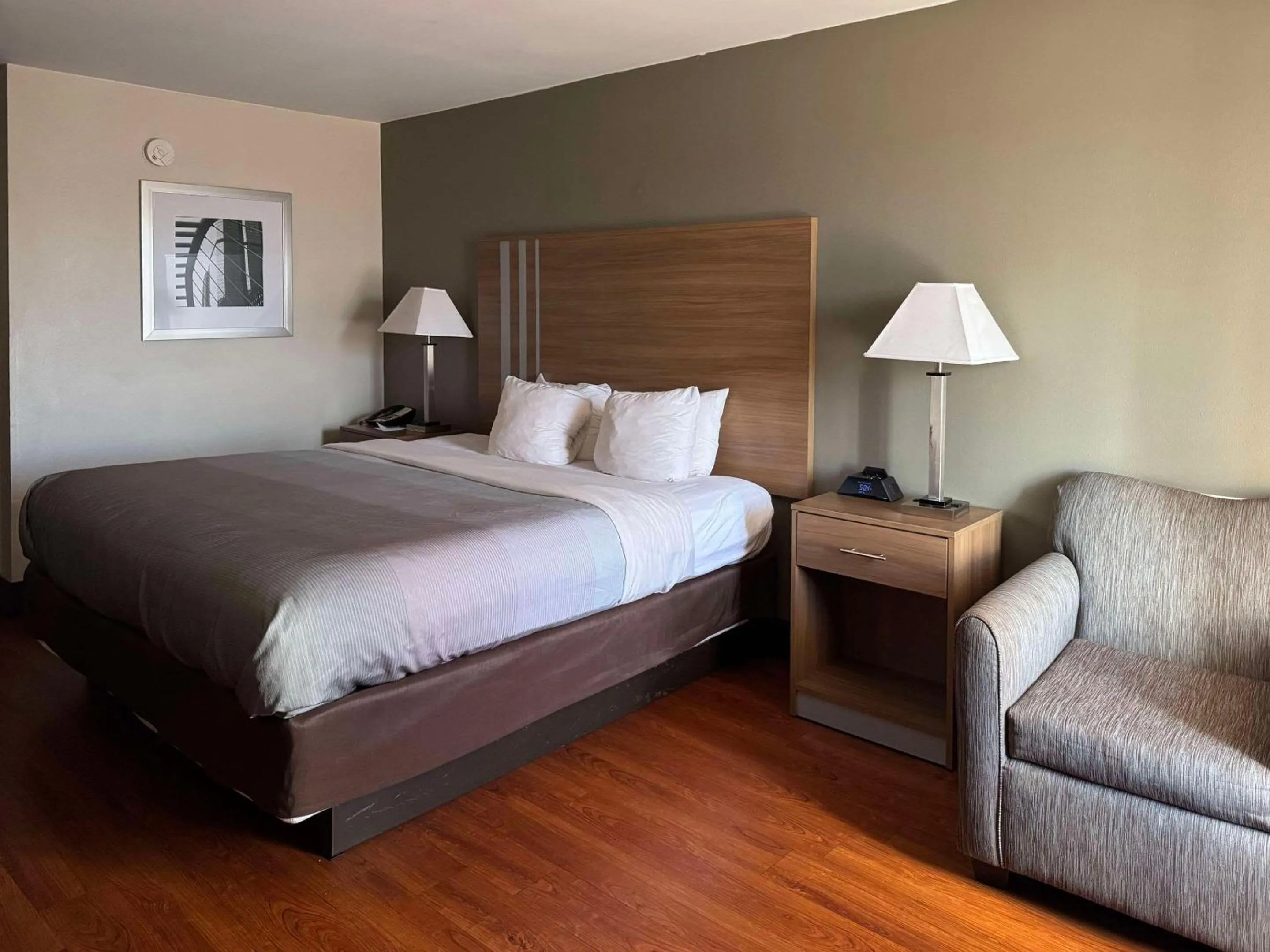 Bedroom, Bed in Quality Inn Lagrange East I-85