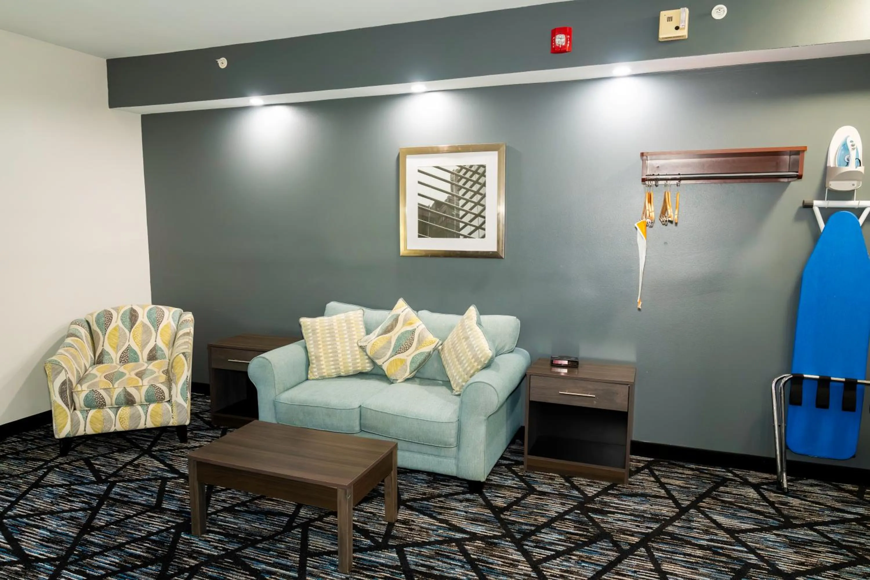 Living room in Quality Inn Rome South