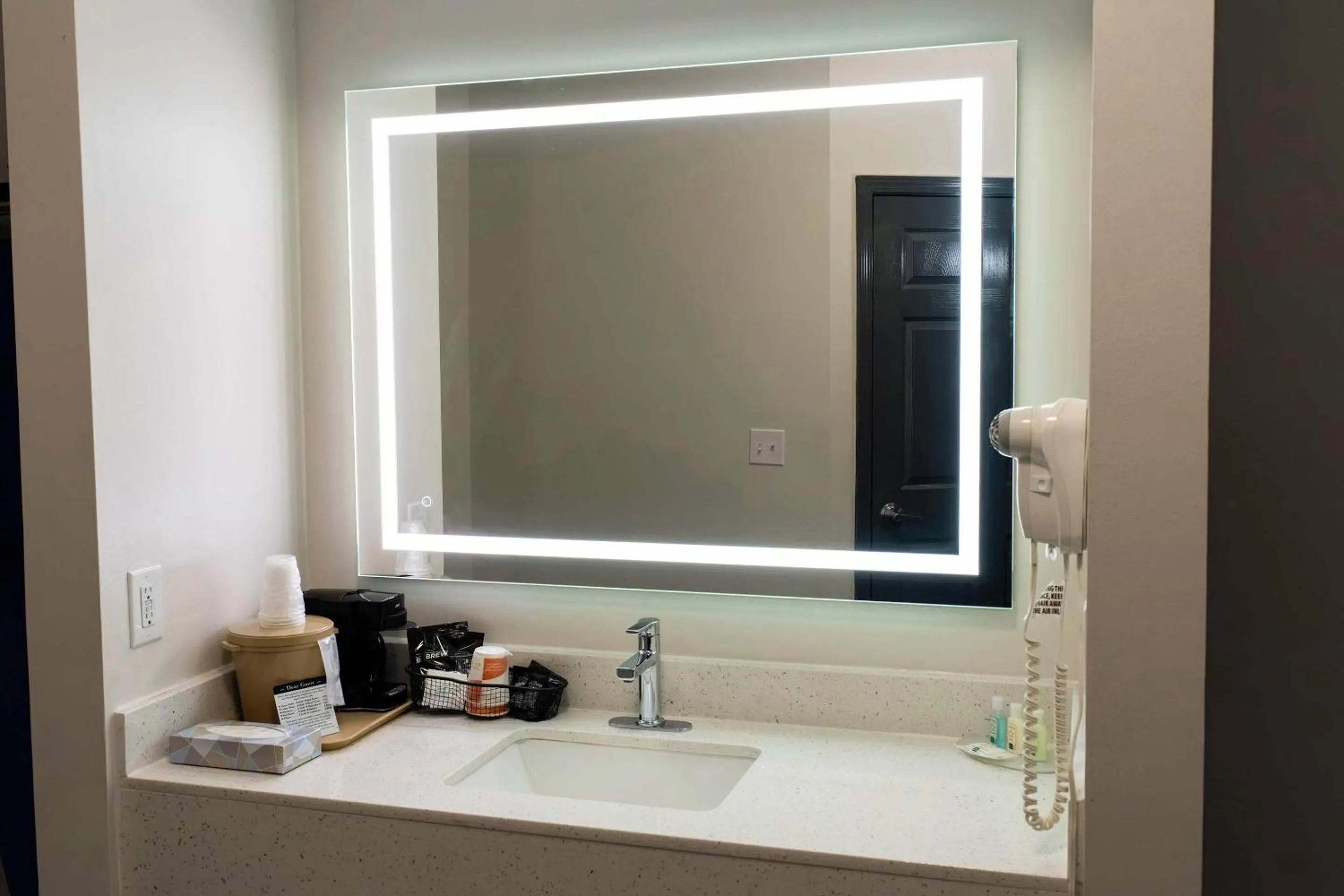 Bedroom in Quality Inn Rome South