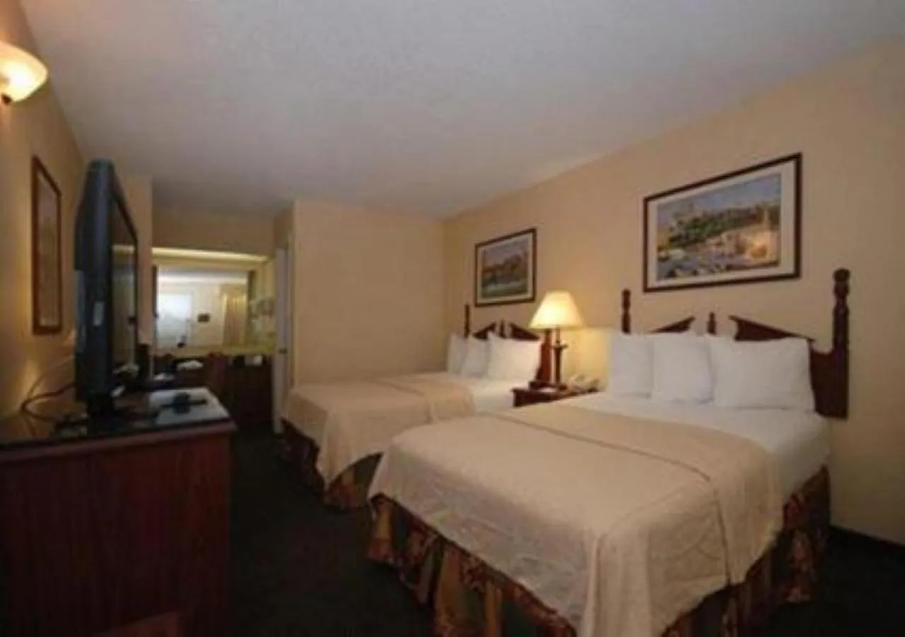 Photo of the whole room, Bed in Quality Inn Bainbridge