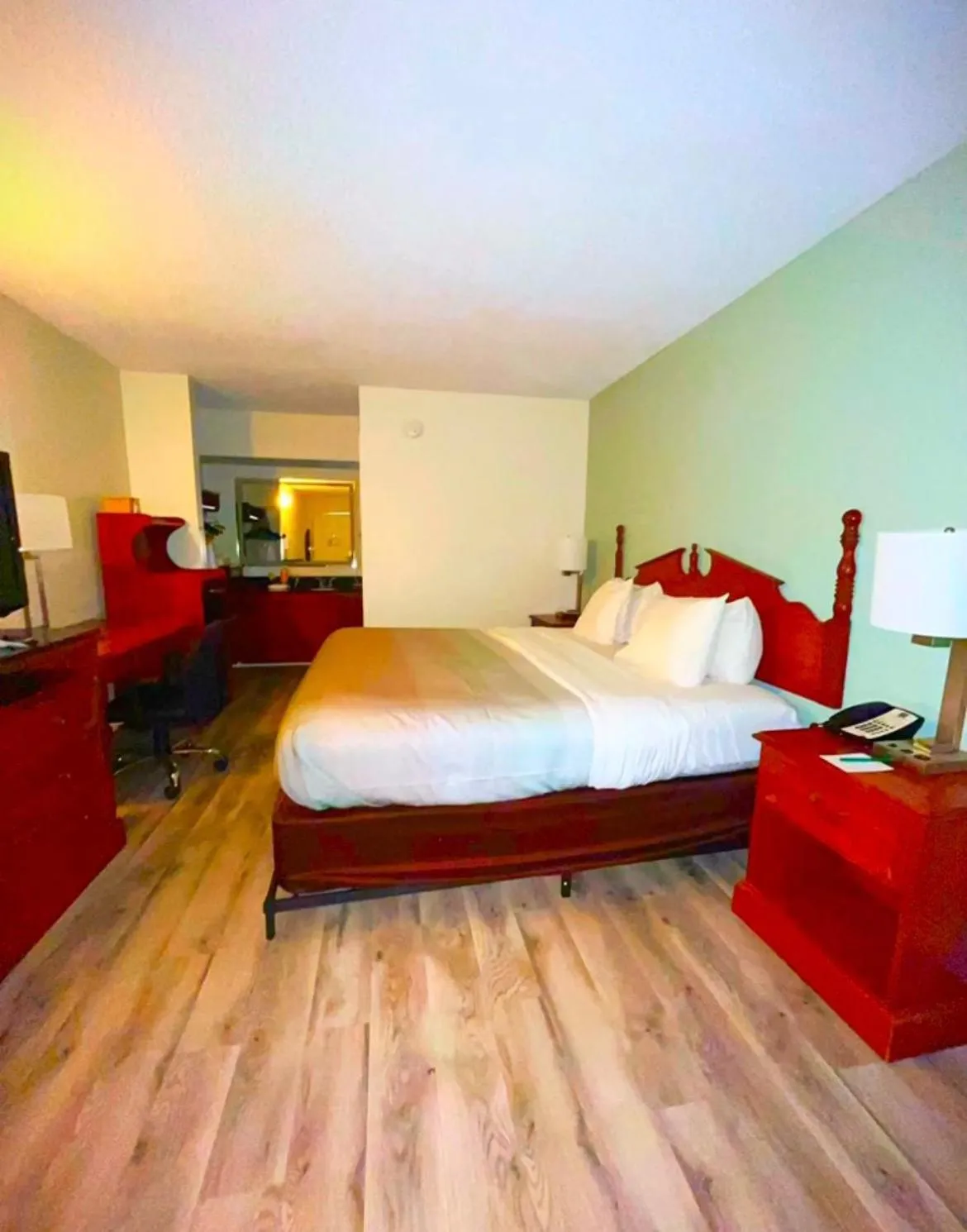 Bed in Quality Inn Bainbridge