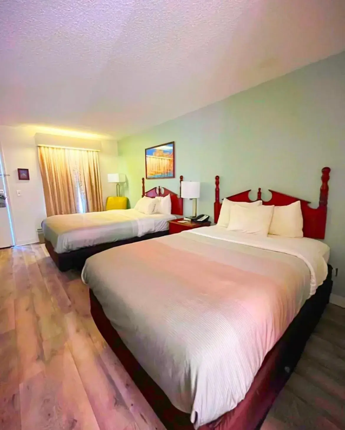 Double Room with Two Double Beds - Smoking in Quality Inn Double Room with Two Double Beds - Smoking in Quality Inn