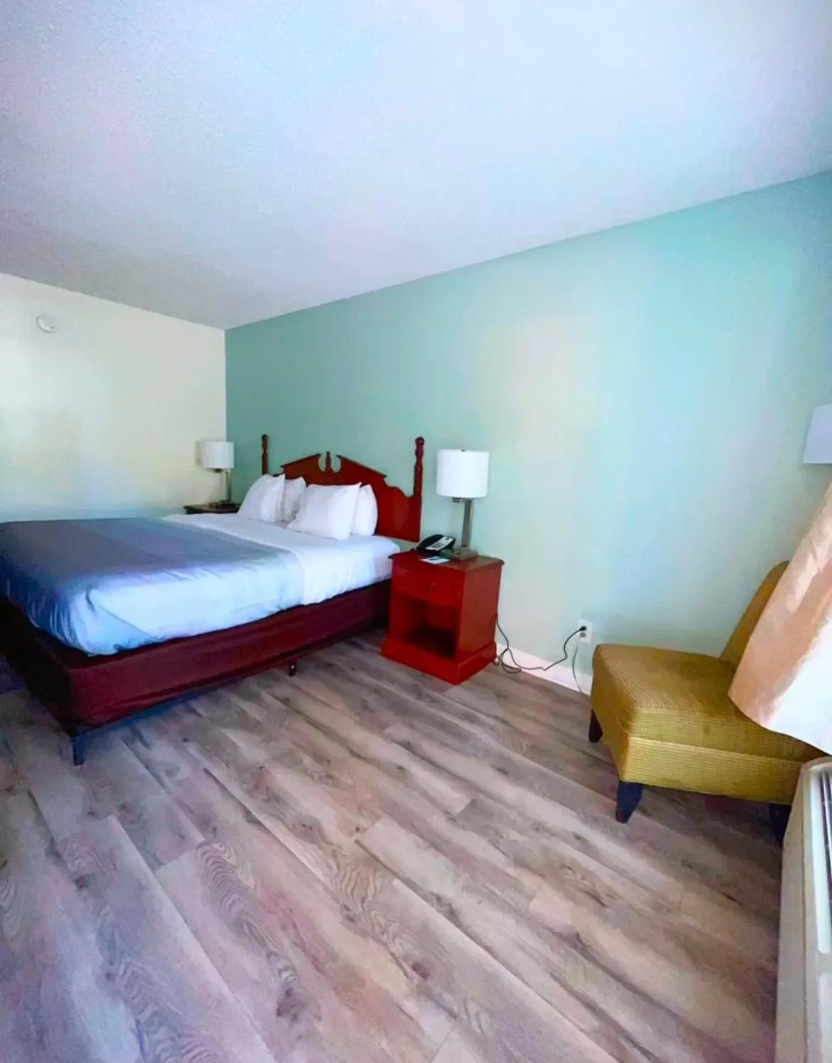 Photo of the whole room, Bed in Quality Inn Bainbridge