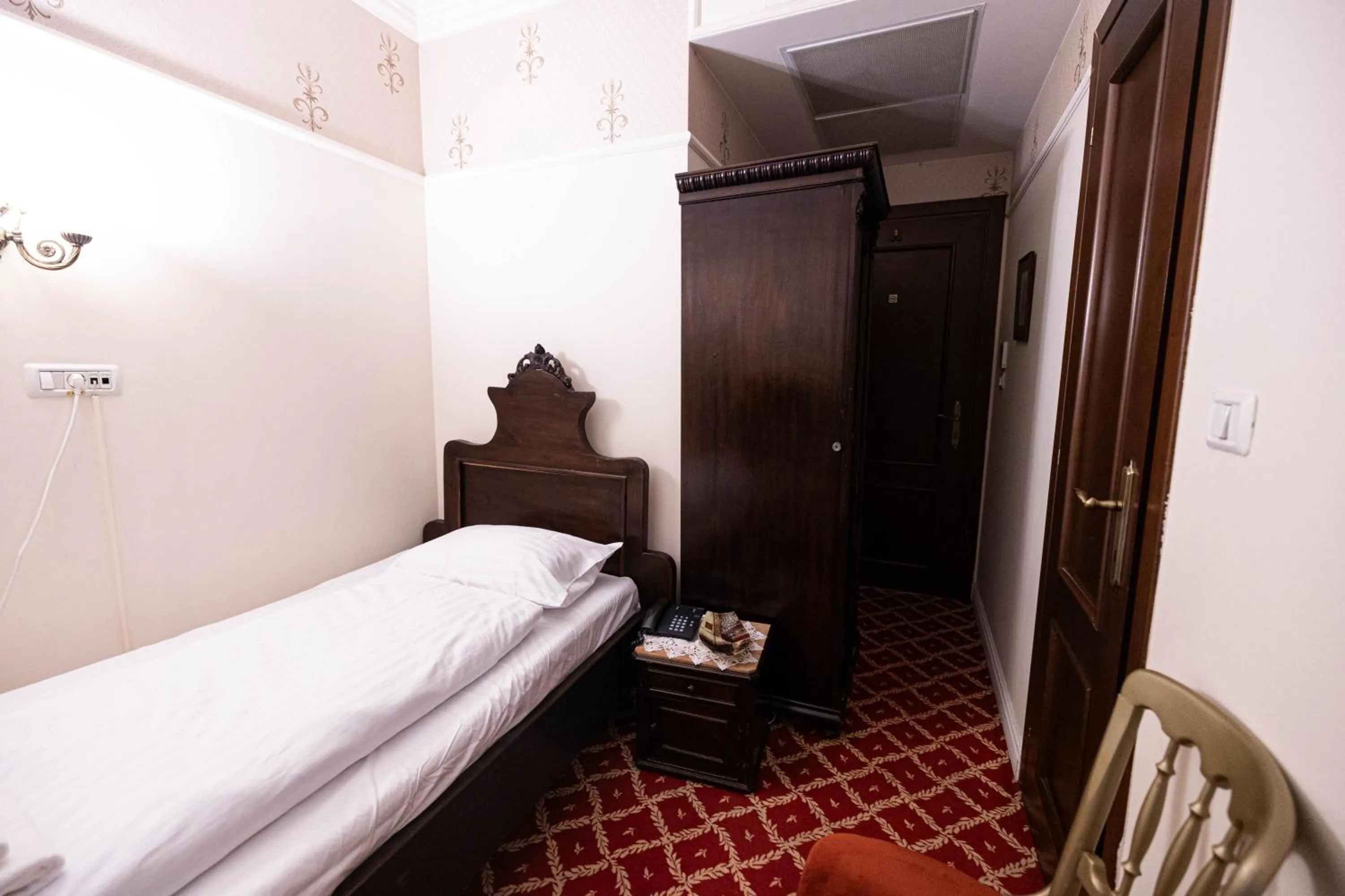 Photo of the whole room, Bed in Casa del Sole Boutique Hotel Timisoara
