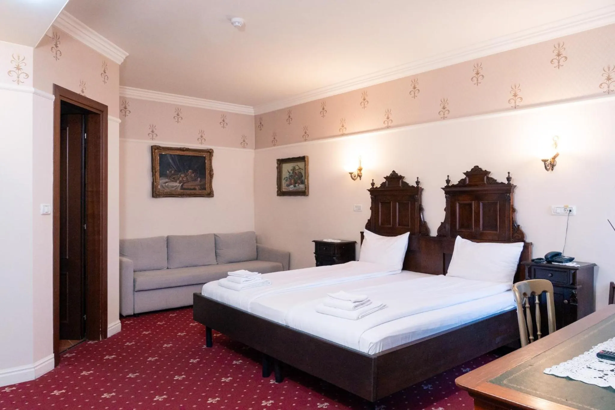 Bed in Casa del Sole Boutique Hotel Timisoara