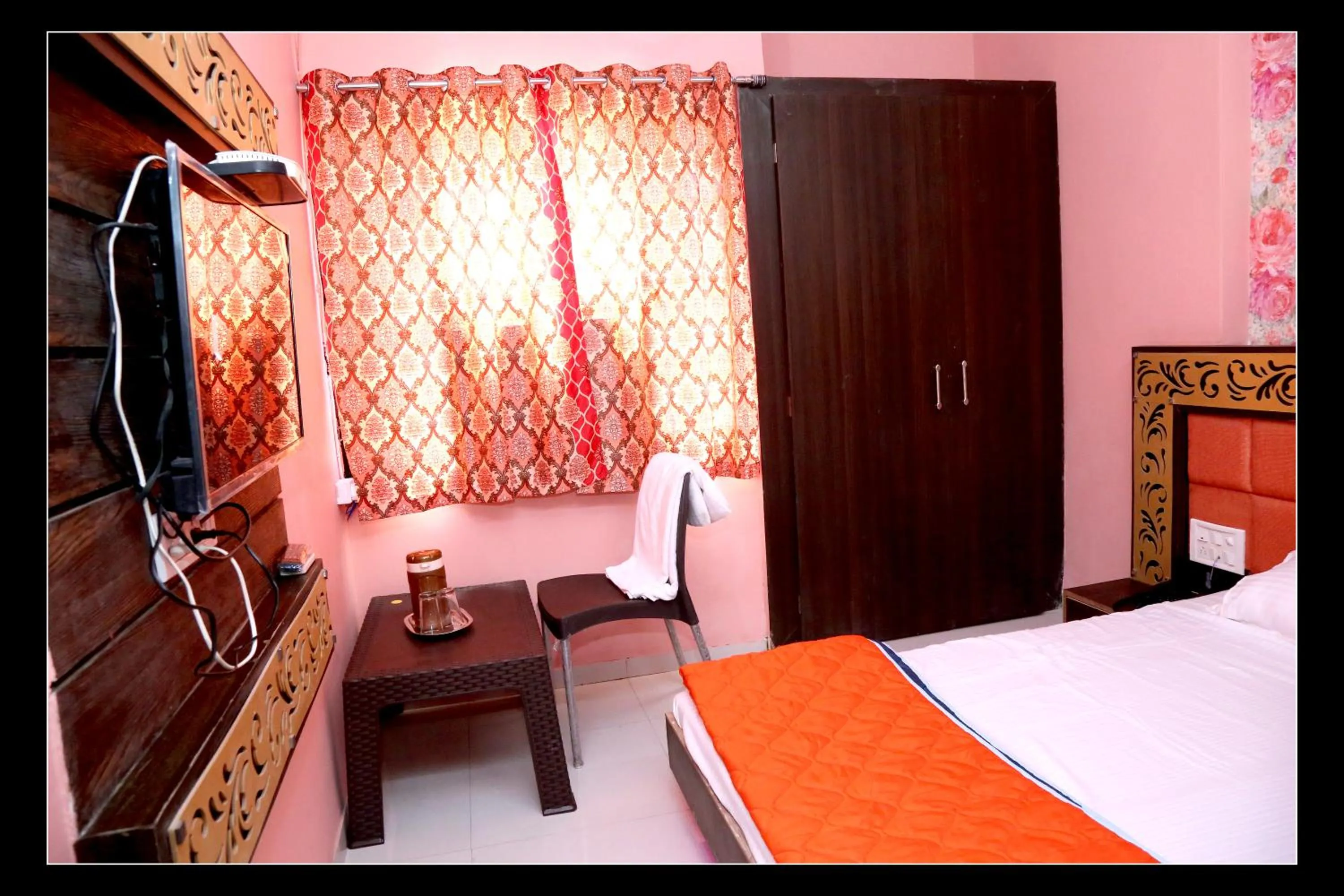 Bedroom, Bed in Hotel Shri Karni Vilas & SPA
