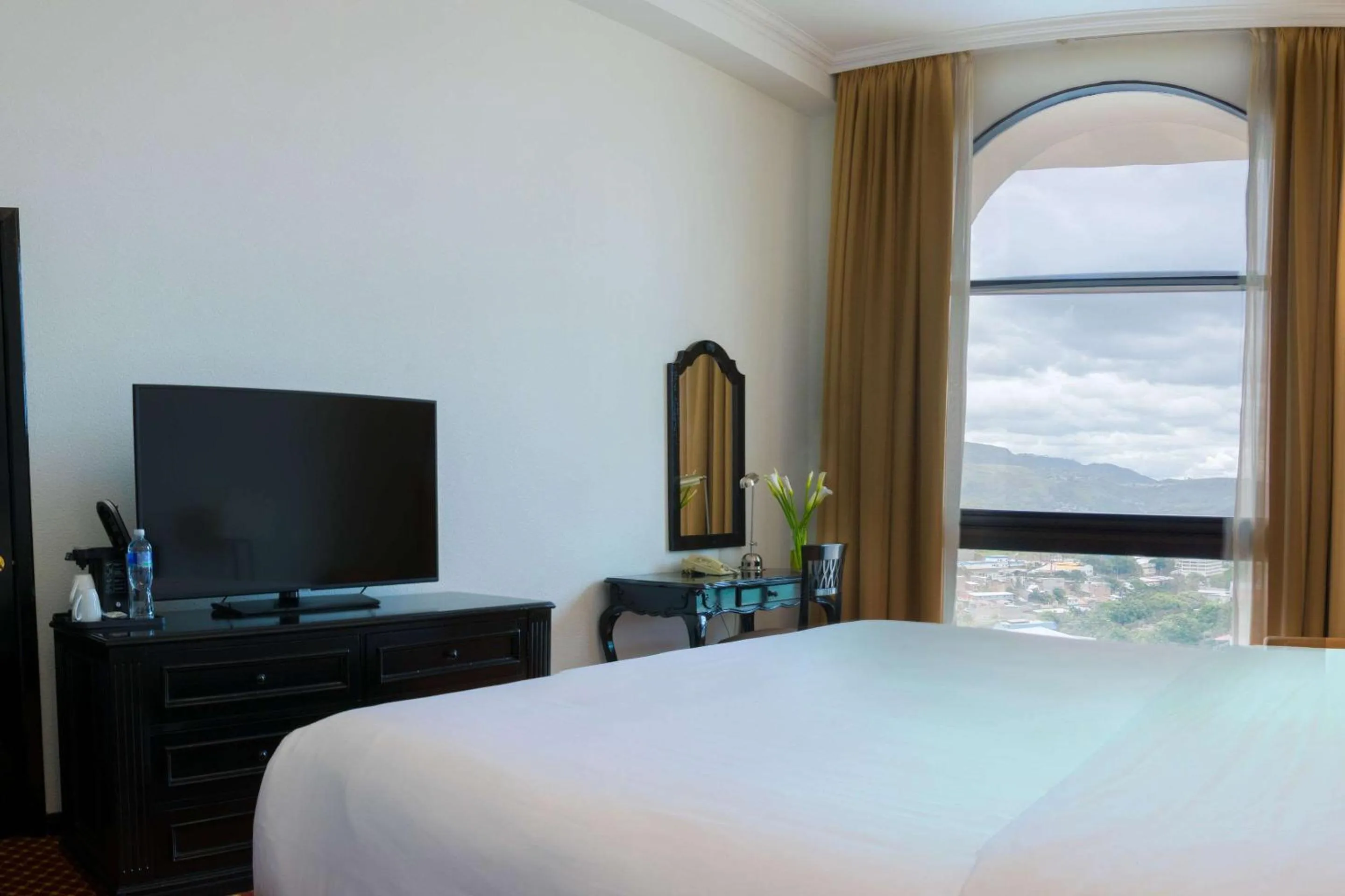 Bedroom, Bed in Clarion Hotel Real Tegucigalpa