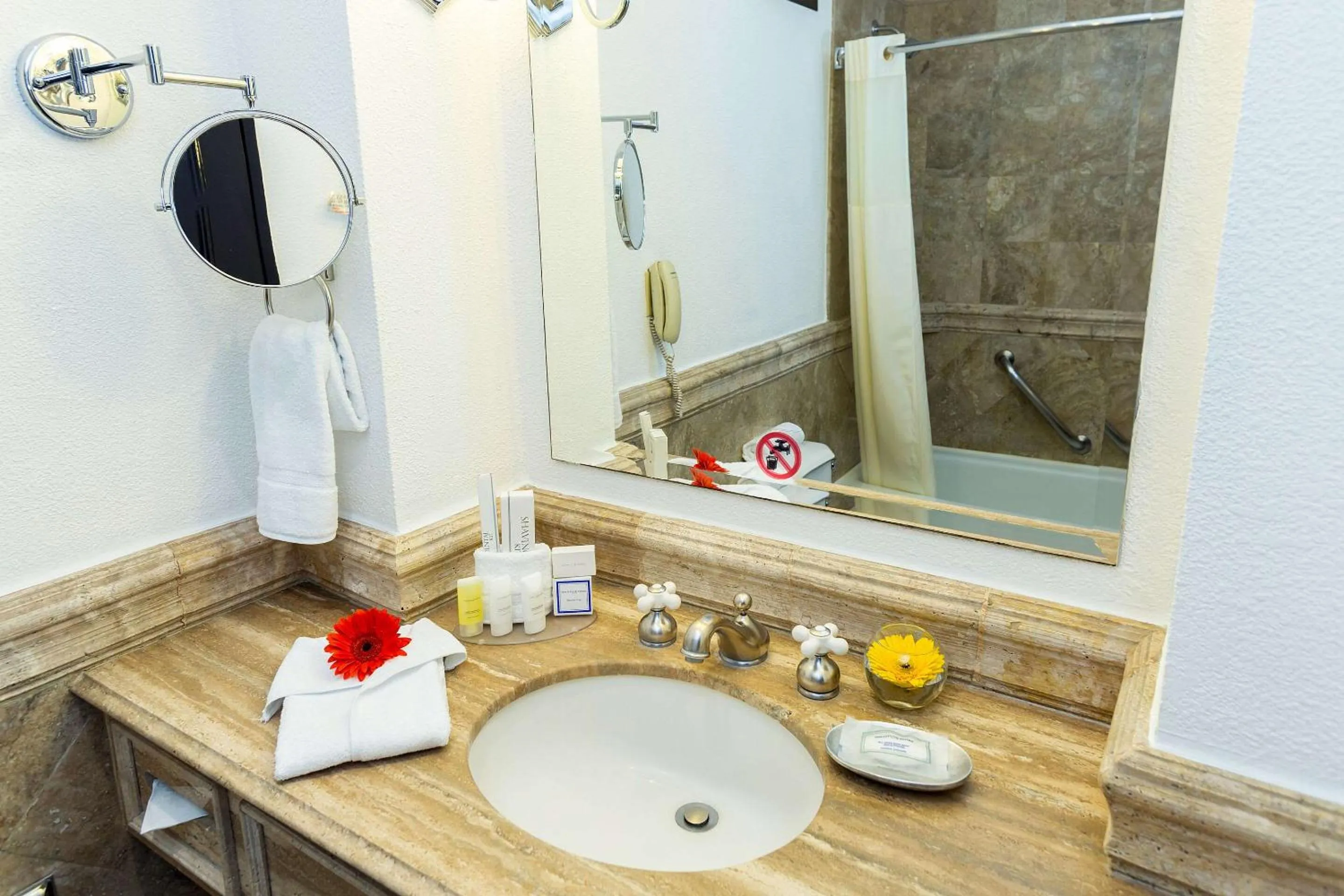 Bathroom in Clarion Hotel Real Tegucigalpa